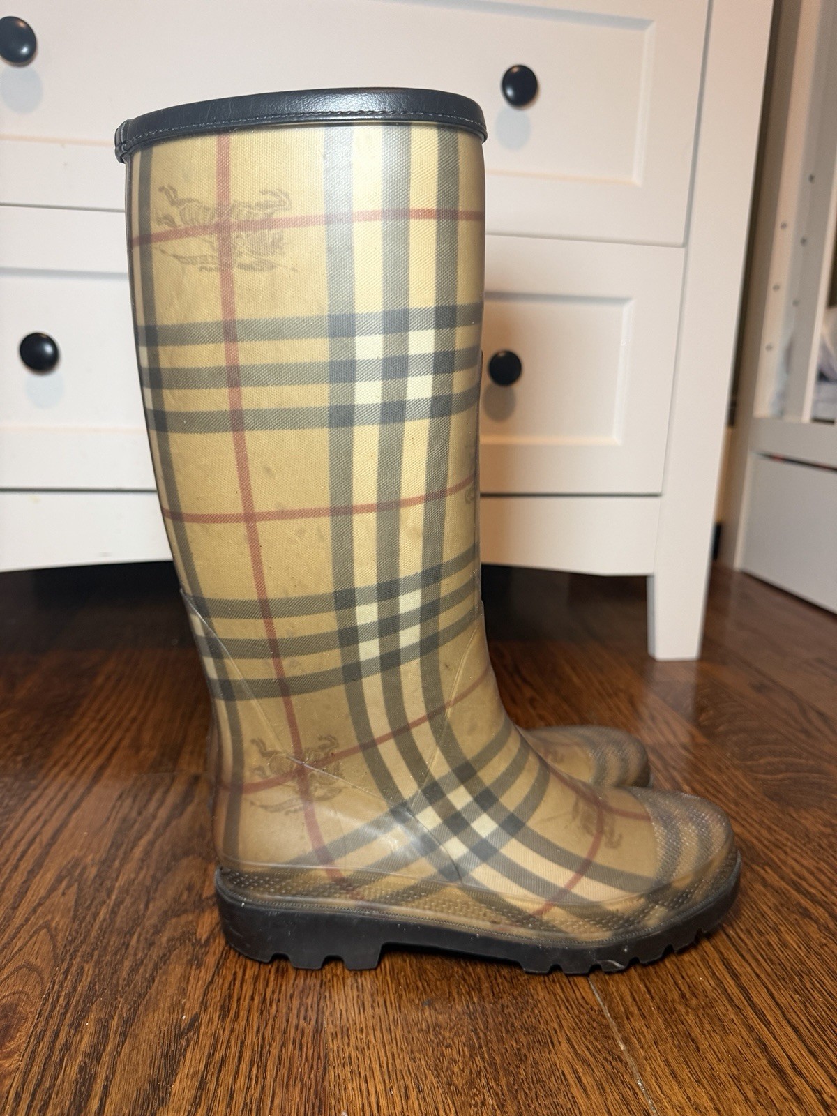 Womens Burberry Classic Nova Check Rubber Wellington Rain Boots Size 38 / 7.5 US
