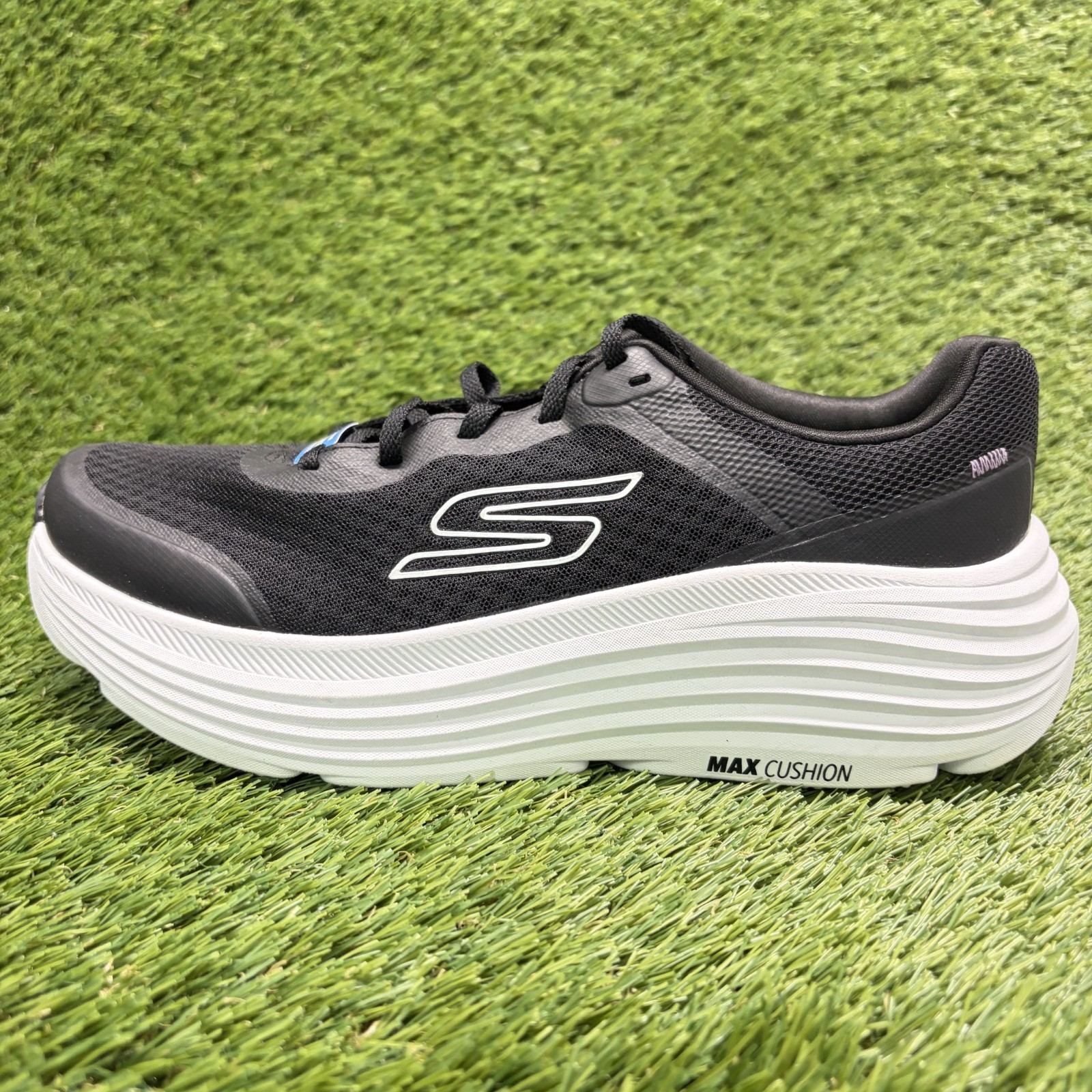 Skechers Max Cushioning Endeavour Womens Size 11 Black Running Shoes Sneakers