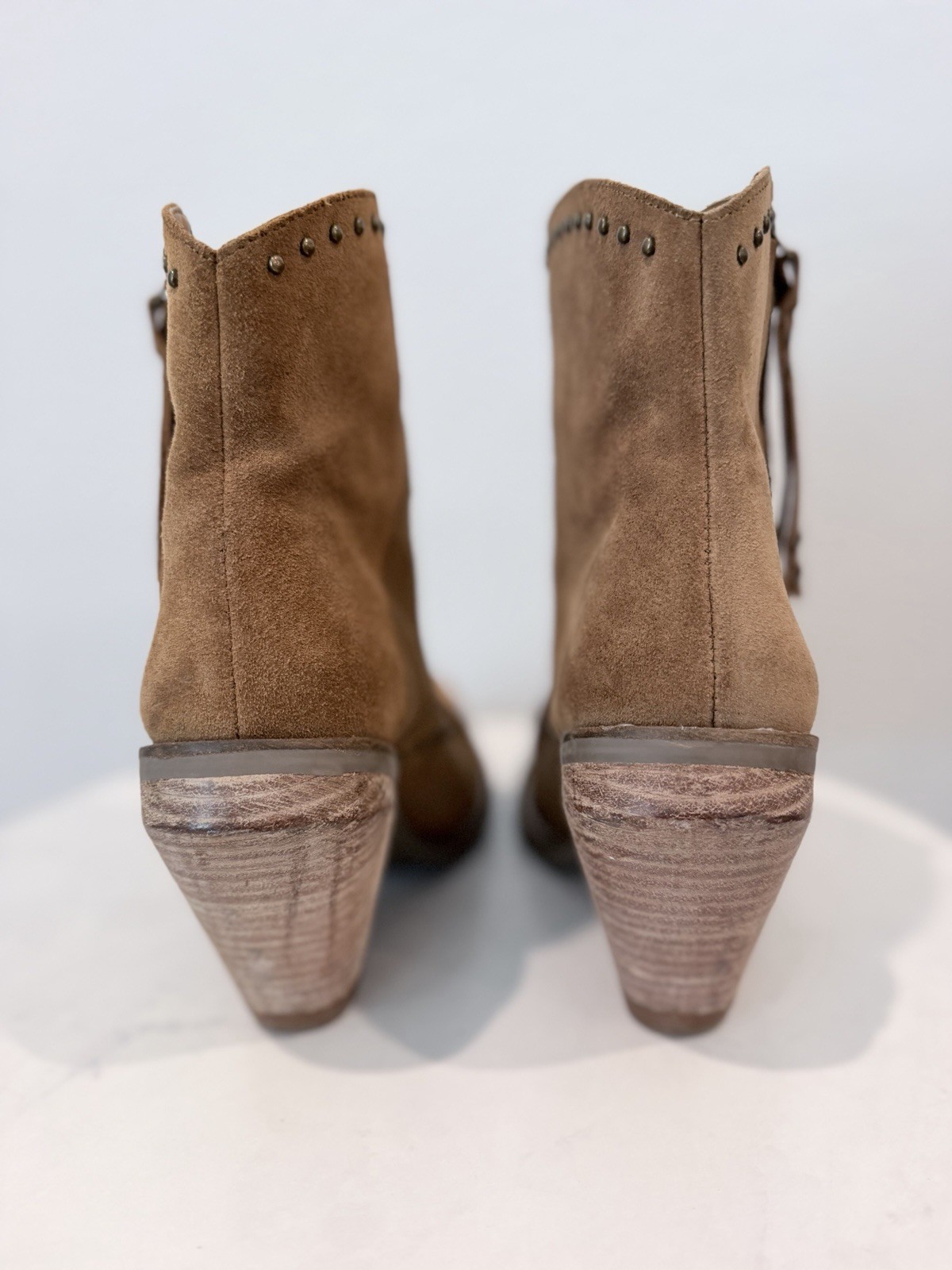 Dingo Women’s 6.5 Camel Suede Western Ankle Boots Studded Tassel Side Zip