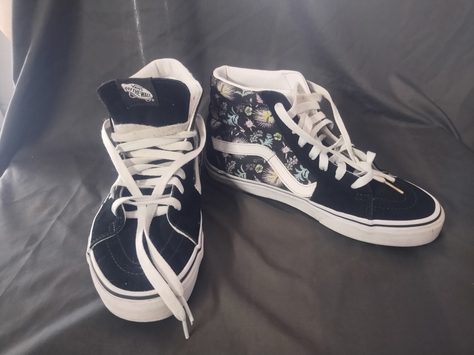 Vans Women Sk8-Hi Paradise Floral High Top Black Printed Skate Sneakers Size 8