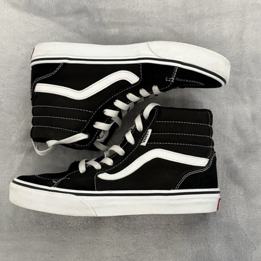 VANS Sk8-Hi High Top Lace Up Women’s Sz 6 Sneakers Classic Black/White
