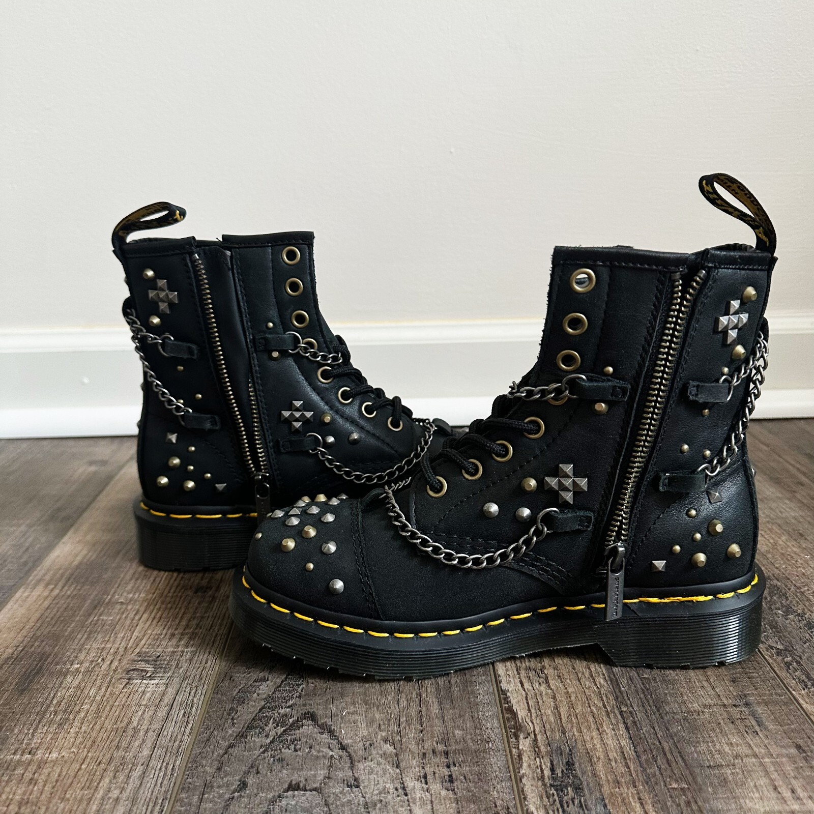 Dr. Martens 1460 Studded Chain Leather Lace Up Utility Boots Size M4 W5 EU36