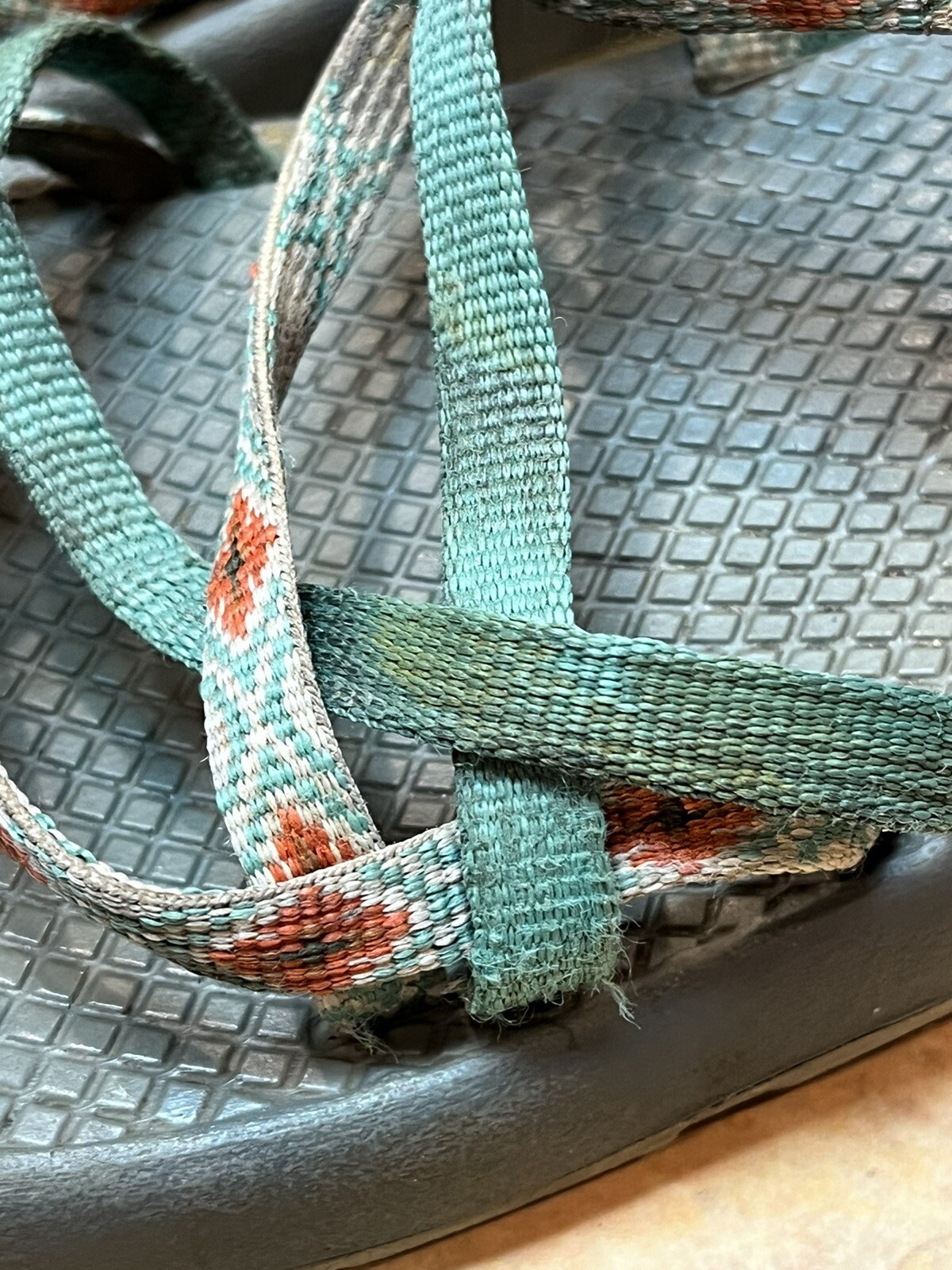 Chaco Z2 Vibram Sports Sandals Classic Hiking Camping Aztec Green Womens Size 10