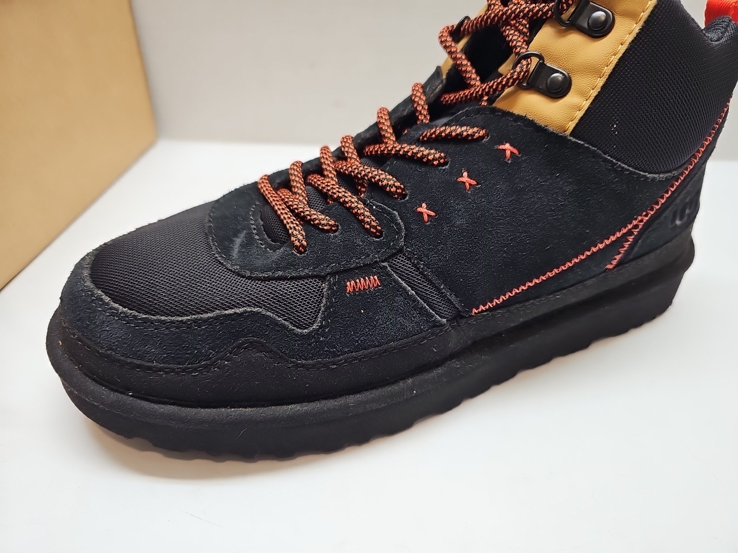 UGG Highland Hi Heritage Size 11 Sneaker Boot Black Suede Textile Mesh