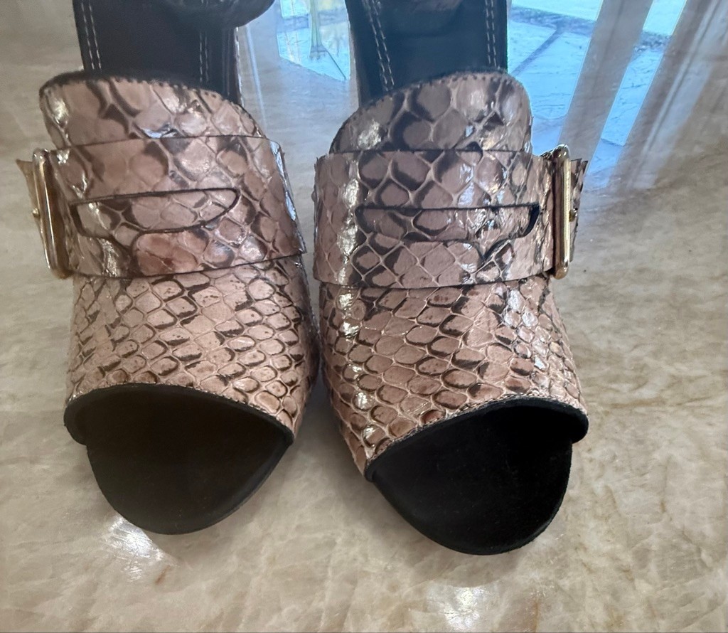 Derek Lam Beige peach Python Print Heels Size 9, buckle, Penny loafer toe strap