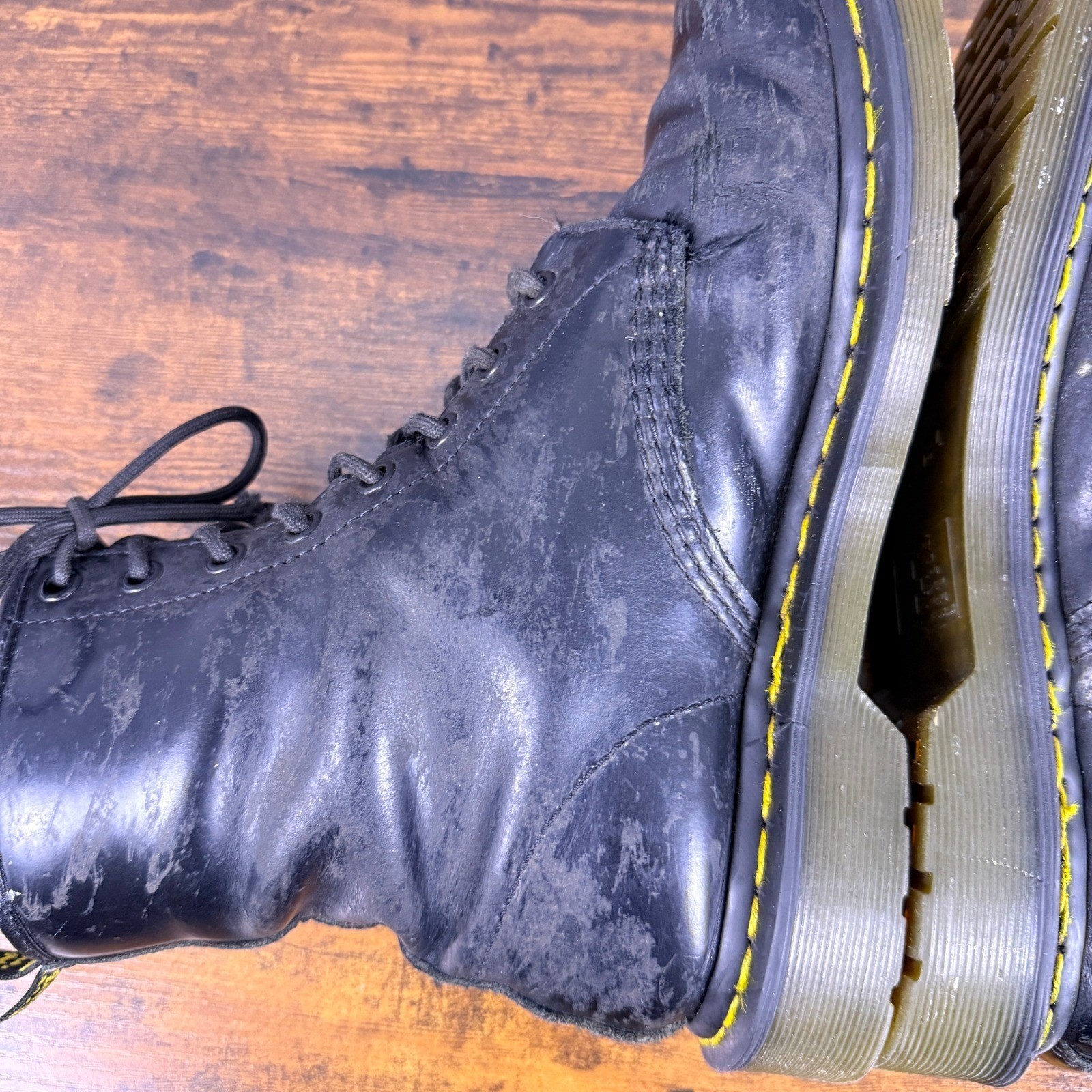 VTG Dr. Martens Boots 1460 Womens 10 Combat Distressed Y2k Goth Punk Grunge