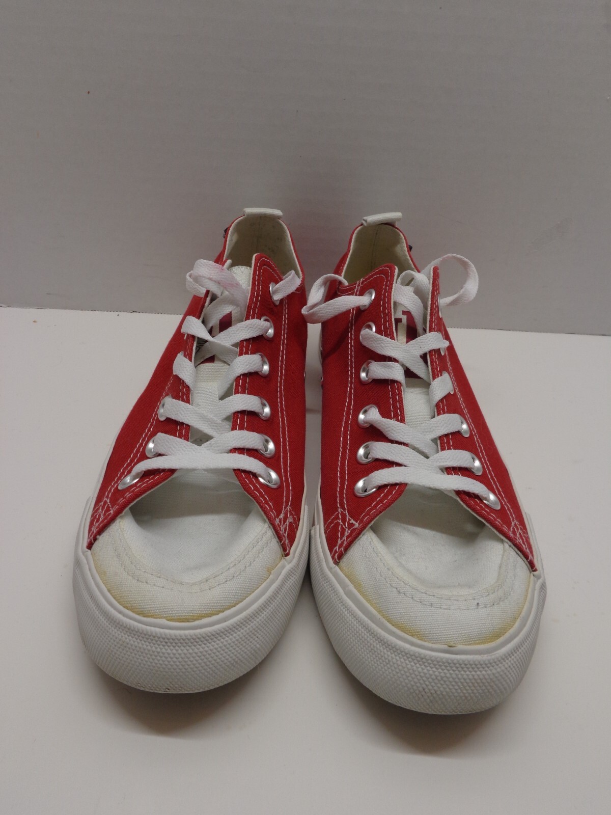 Indiana University Red Women’s Canvas sneakers Size 9. Skicks