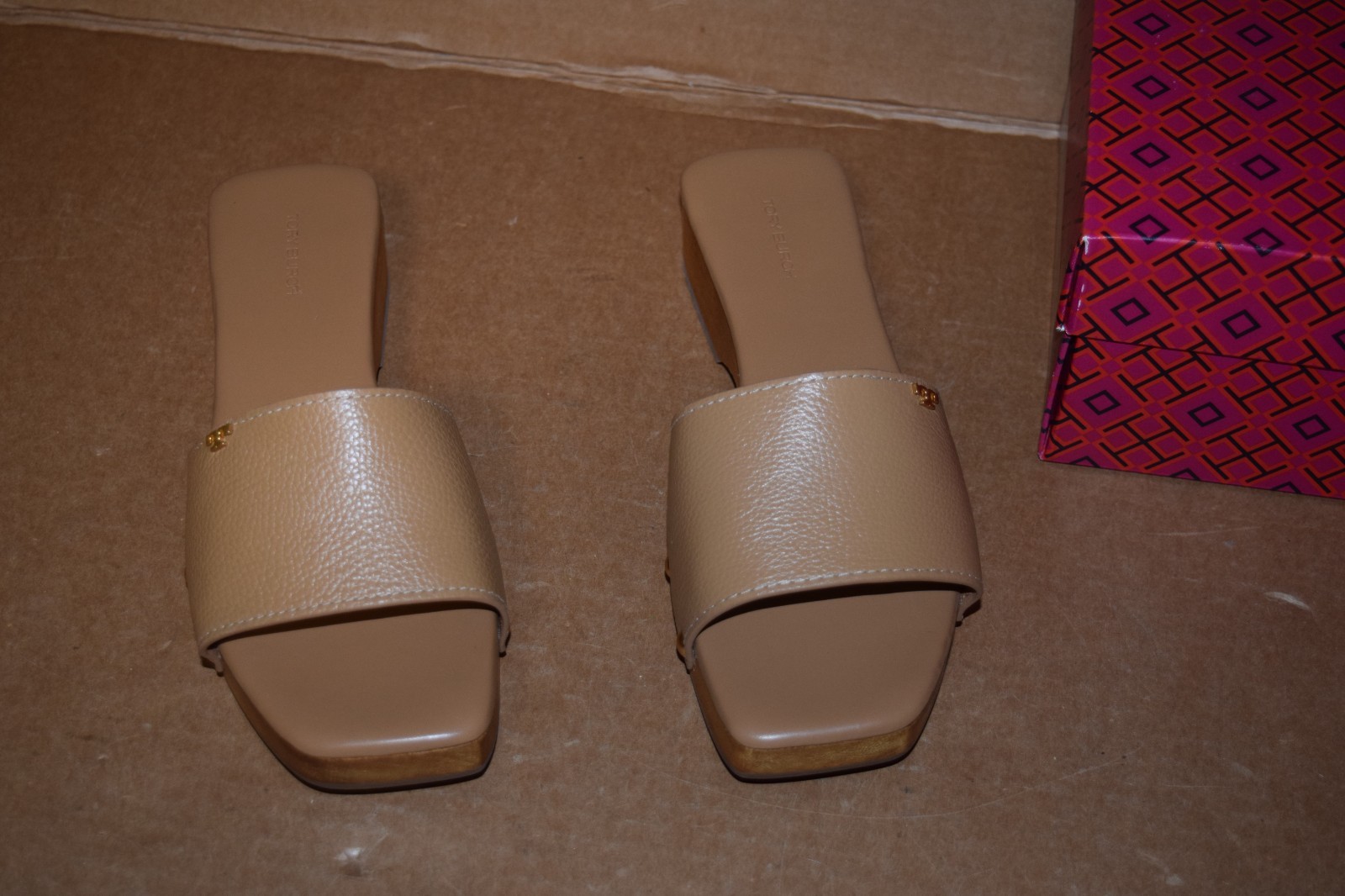 TORY BURCH PASCAL TUMBLED CLOG SANDALS TIRAMISU, 7, 7.5, 10.5
