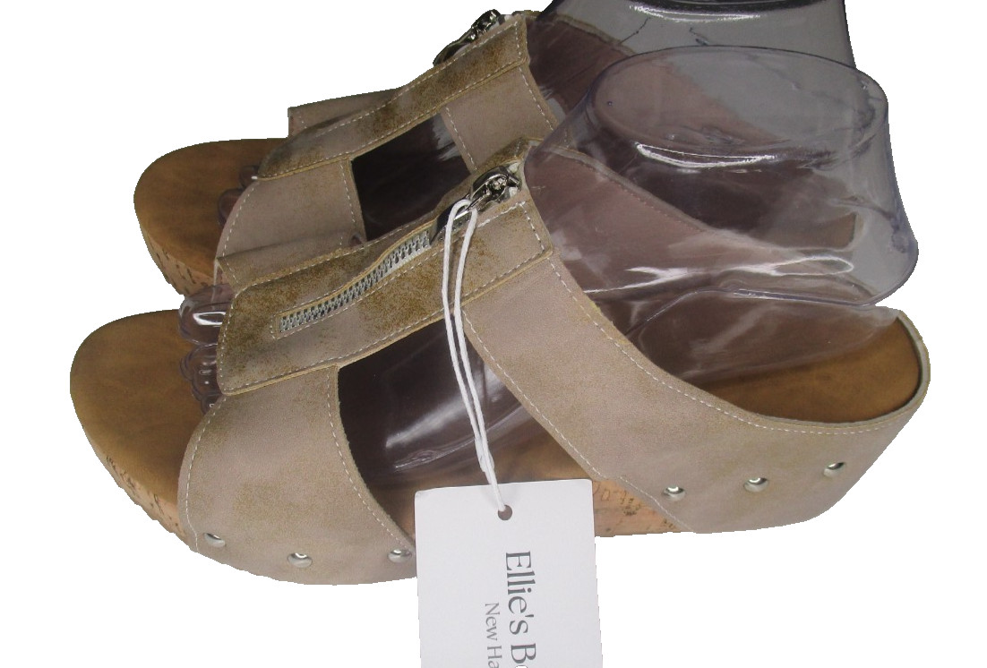 NEW~Ellie’s Boutique Taupe Wedge Cork Sandals Zipper Stud Accent Slip On SZ 40/9