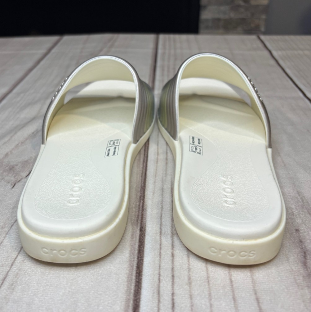 NWOT Crocs Women’s Size 7 Miami Metallic Slide **See Description**