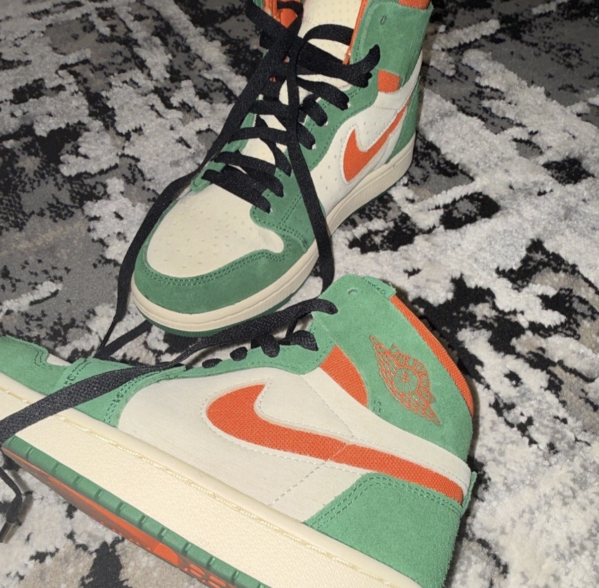Jordan Air Jordan 1 High Top Colorblock Lace-Up Sneaker Green/White/Orange