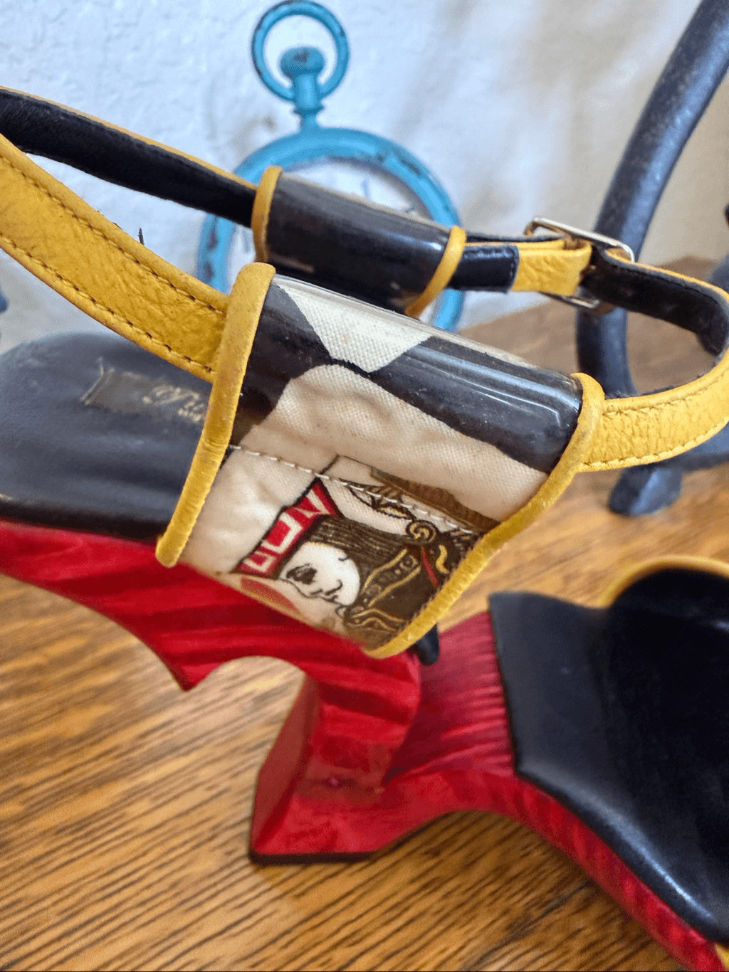 Vintage Pure Chocolat/Fred Slatten Queen’s Luck Sandals Sz7 Rare, Pop-Art, 70’s