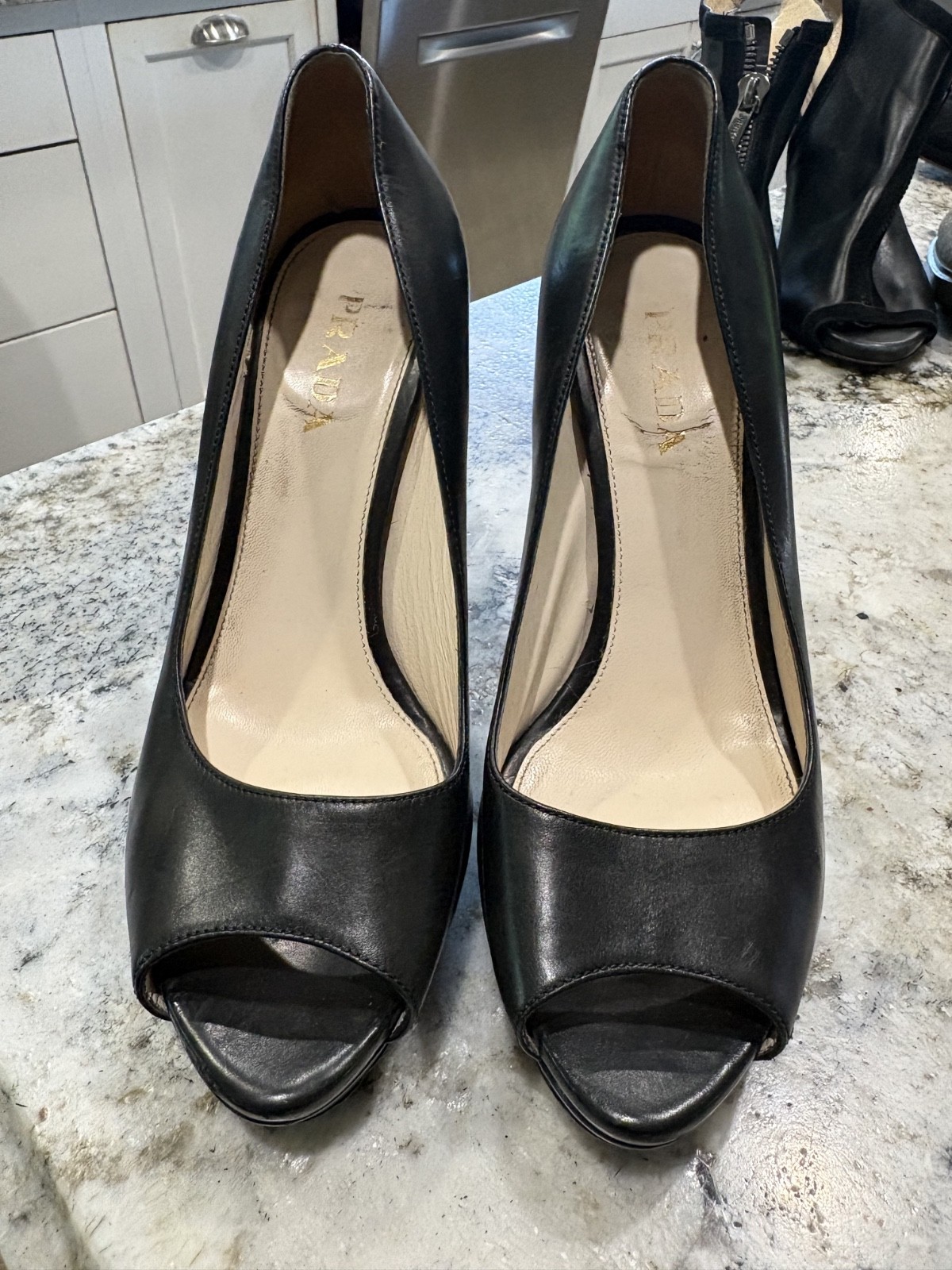 PRADA Black Patent Leather Peep Toe Pumps Slip-On US 7.5 EU 37.5 Italy EUC
