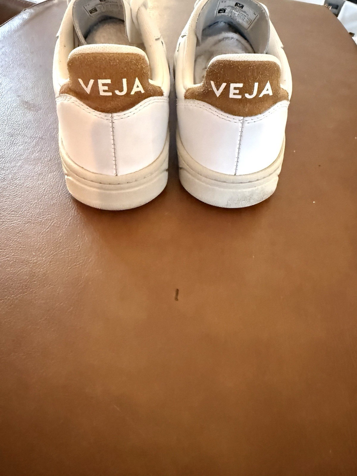 VEJA Women’s Low Top Lace-Up Sneakers White/Brown Logo Casual Activewear