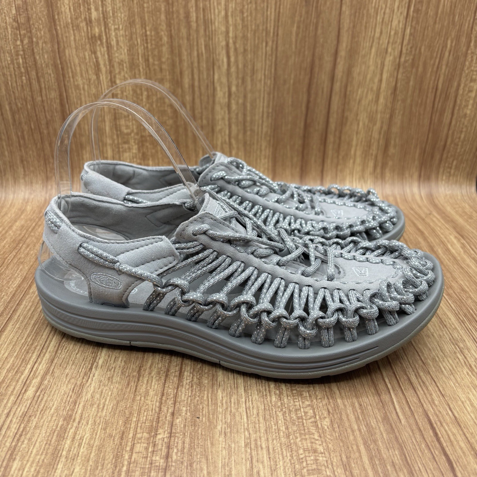 Keen Women’s Uneek Silver drizzle Sparkle 10 Sandals Shoes Sparkly EUC Shiny