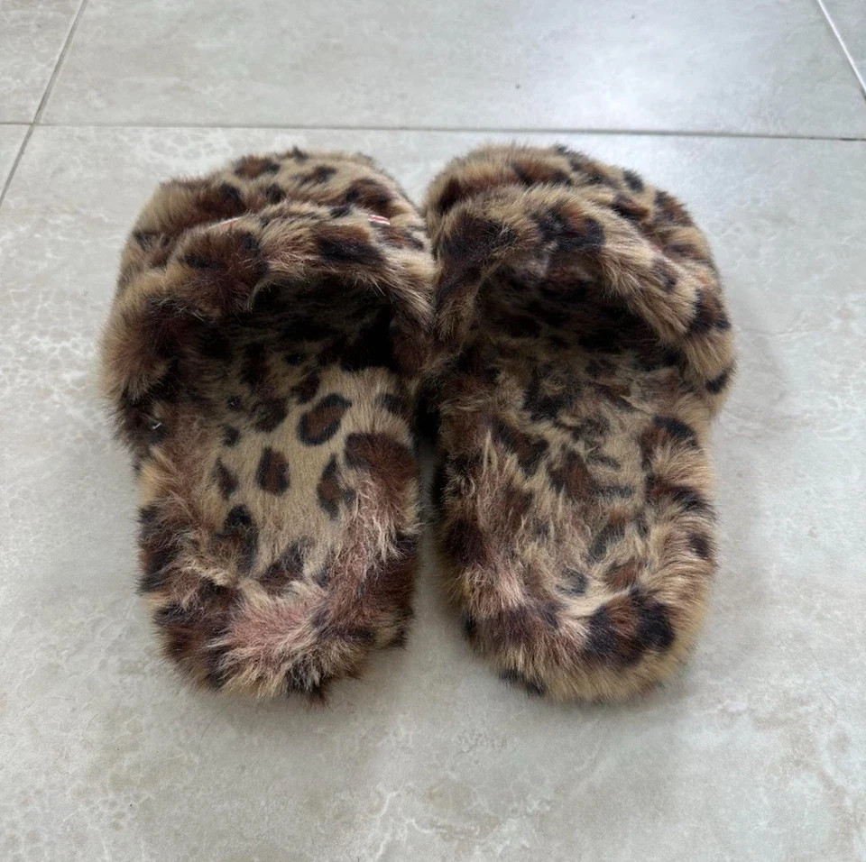 Balenciaga Fluffy Leopard Print Slippers Size 42 EU size 9-10 US