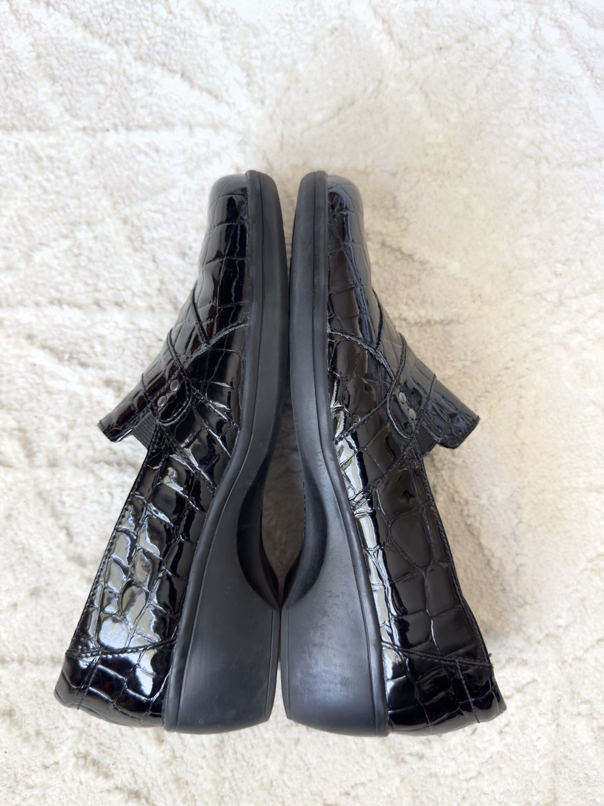 Clarks Collection Black Croc Patent Loafers Comfort Slip On Shoes Women’s 8.5M