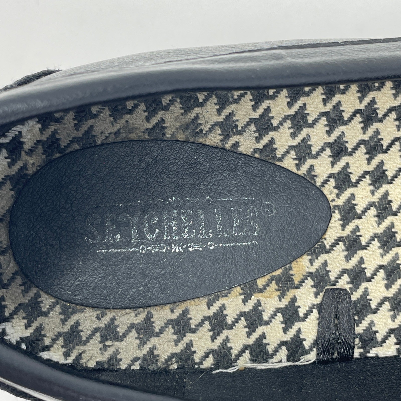 Seychelles Betty 2 Black Lug Loafer Matte Chain Houndstooth Dark Academia 7W