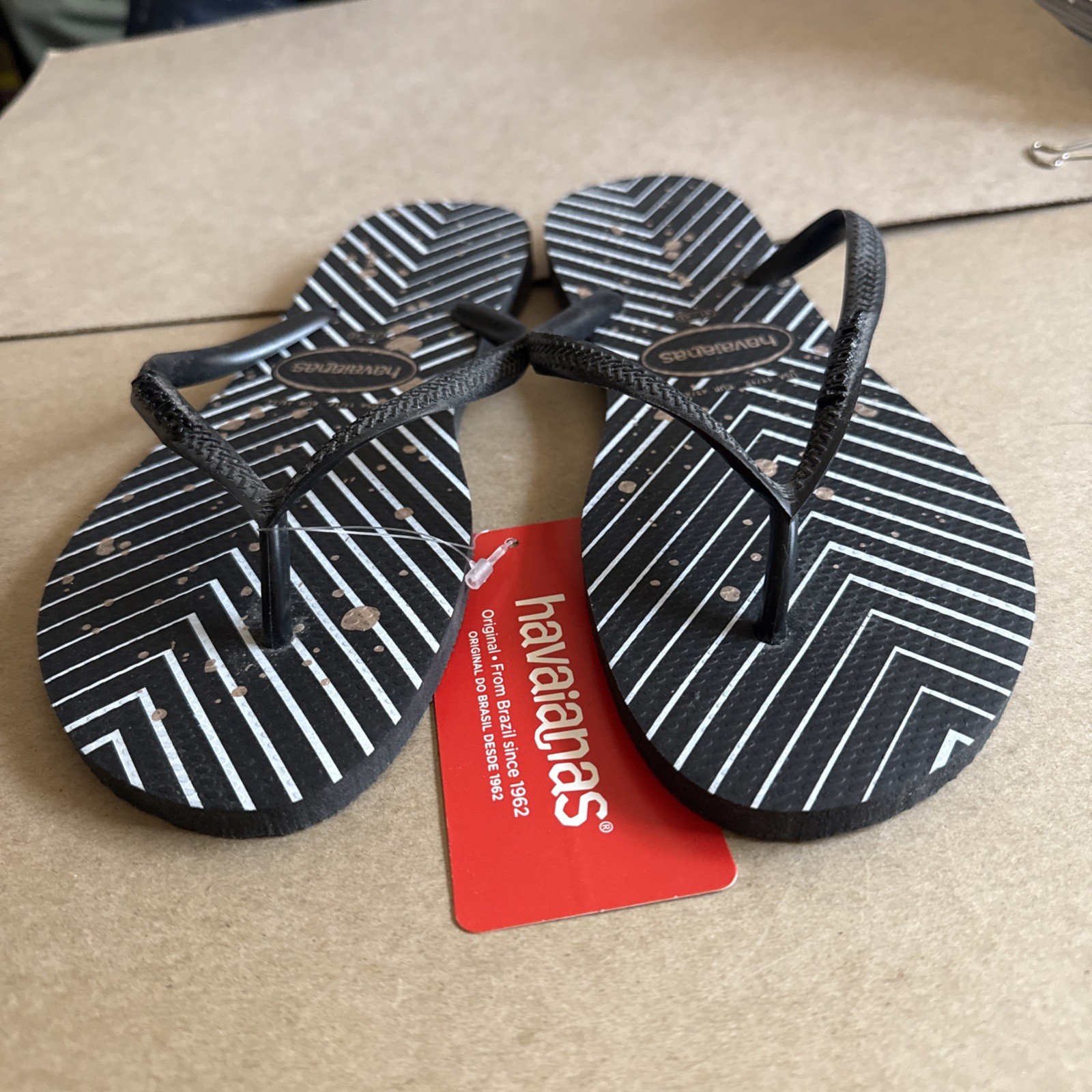 Havaianas Slim Black Geometric White Chevron Gold Circles EU 41/42 – New