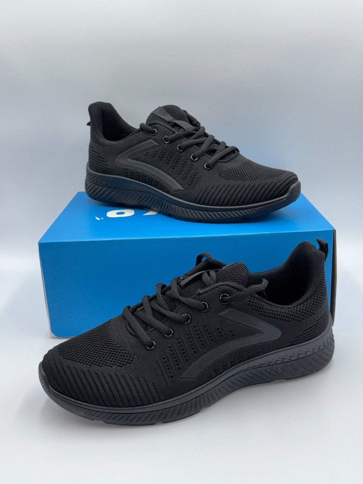 Breathable Knit Walking Shoes – Lightweight Comfort Sneakers for Daily Wear