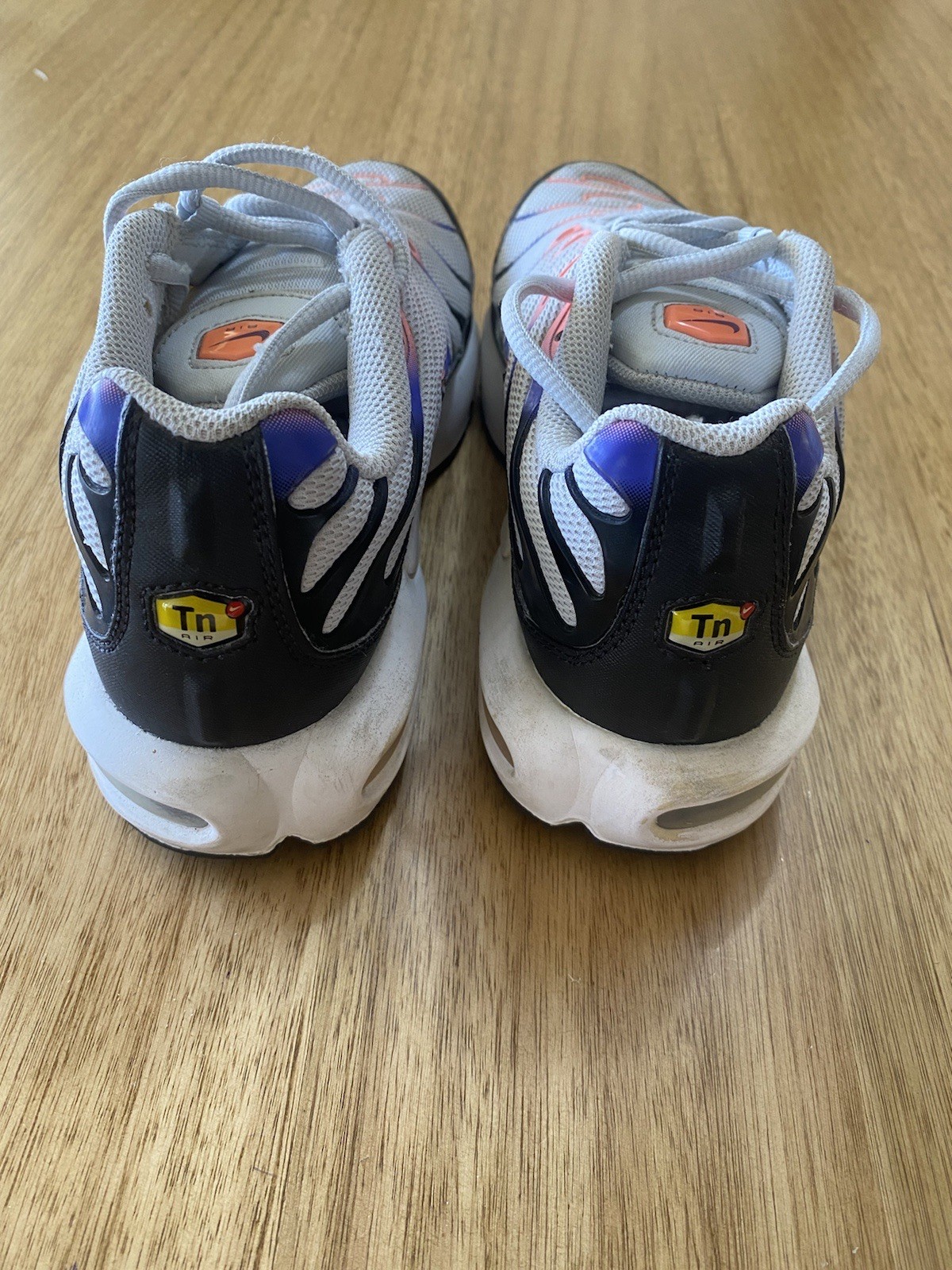 Air Max Plus Tuned TN (GS) Platinum Violet Lava Trainers 718071 007 W8.5 / 7Y