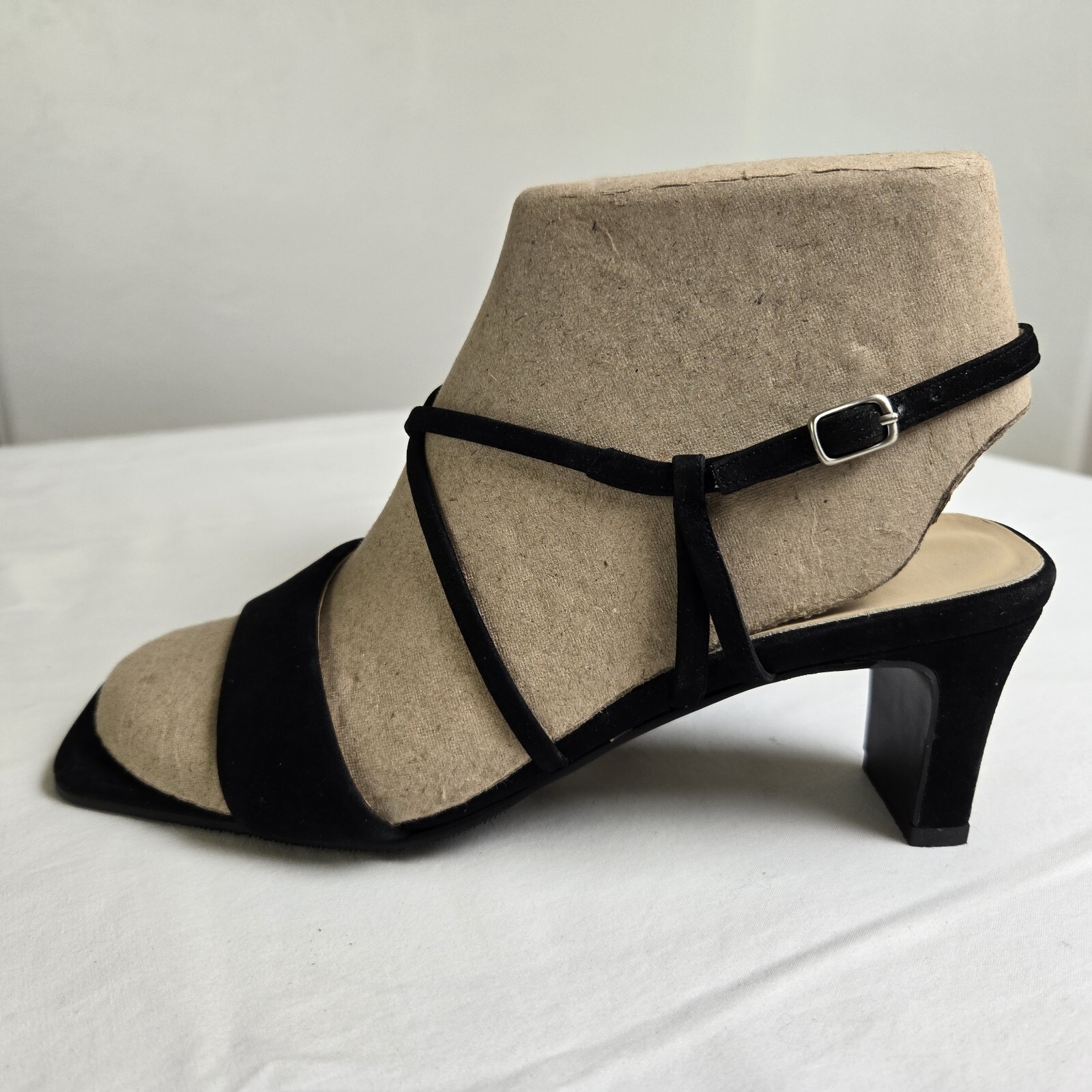EIZO Wms Black Leather Sandals/Heels US 7/EU 37.5 JAPAN Elegant Strappy Designer