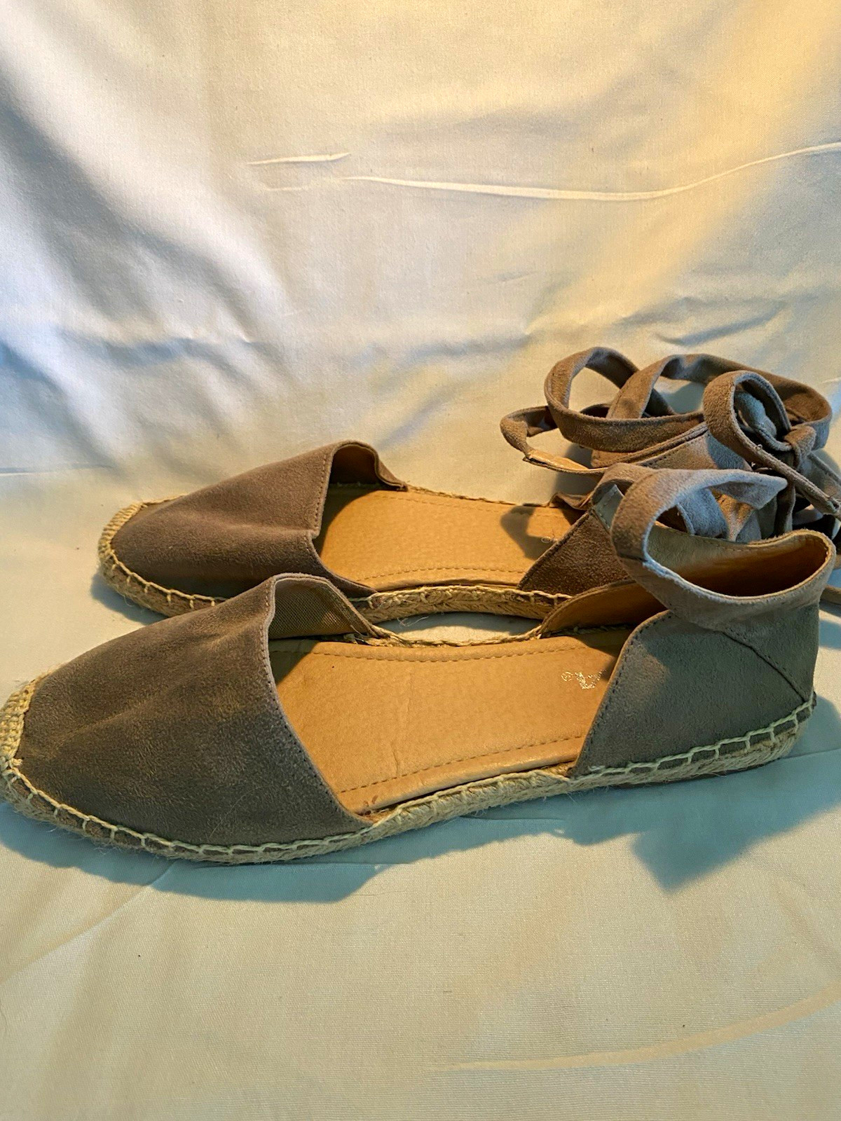 Soda Women’s Gray Suede Espadrille Flats Ankle Strap Tie Closed Toe 7.5