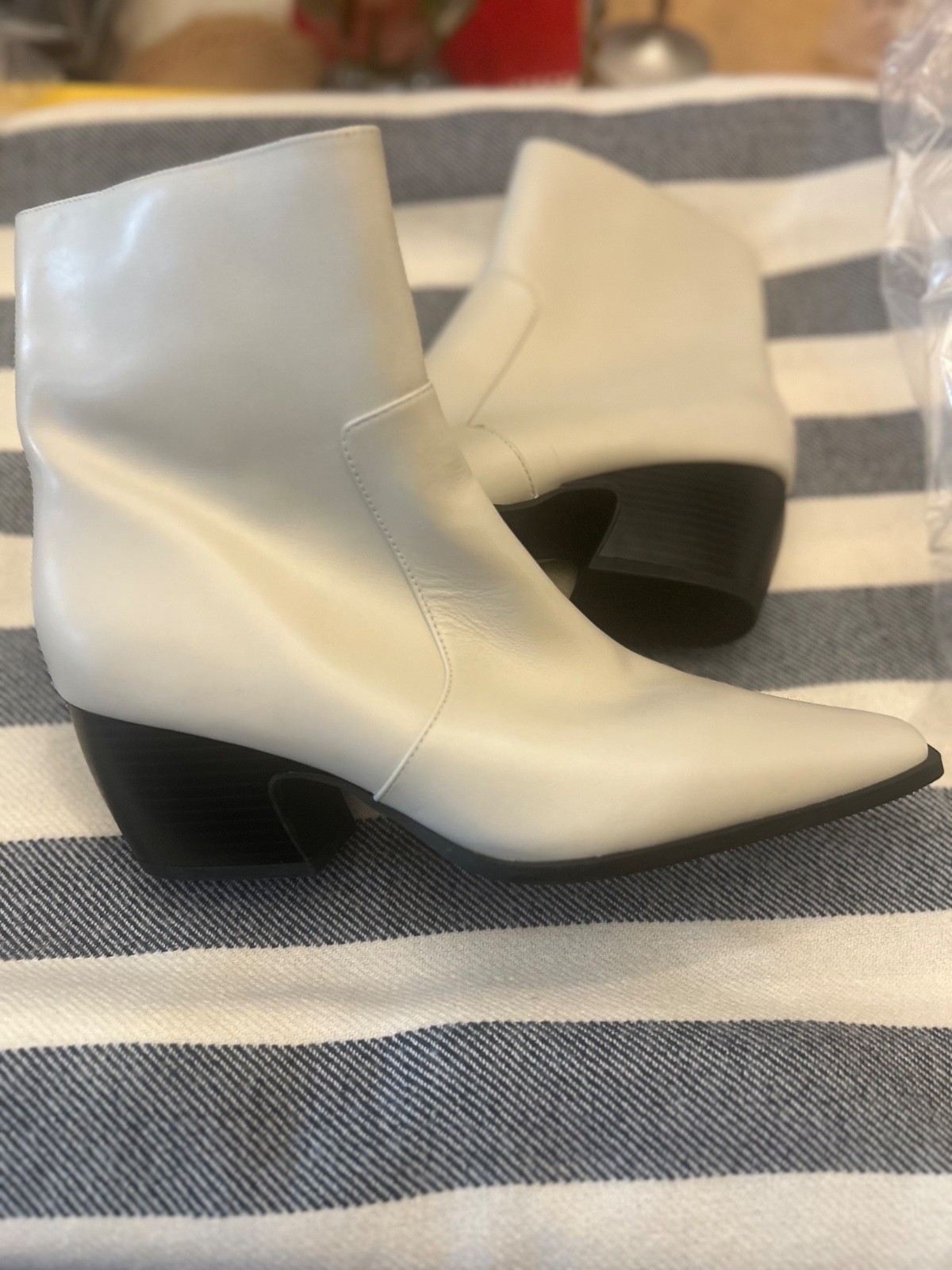 Franco Sarto Women»s Leather A-Blake Pointed Toe Booties Suze 10