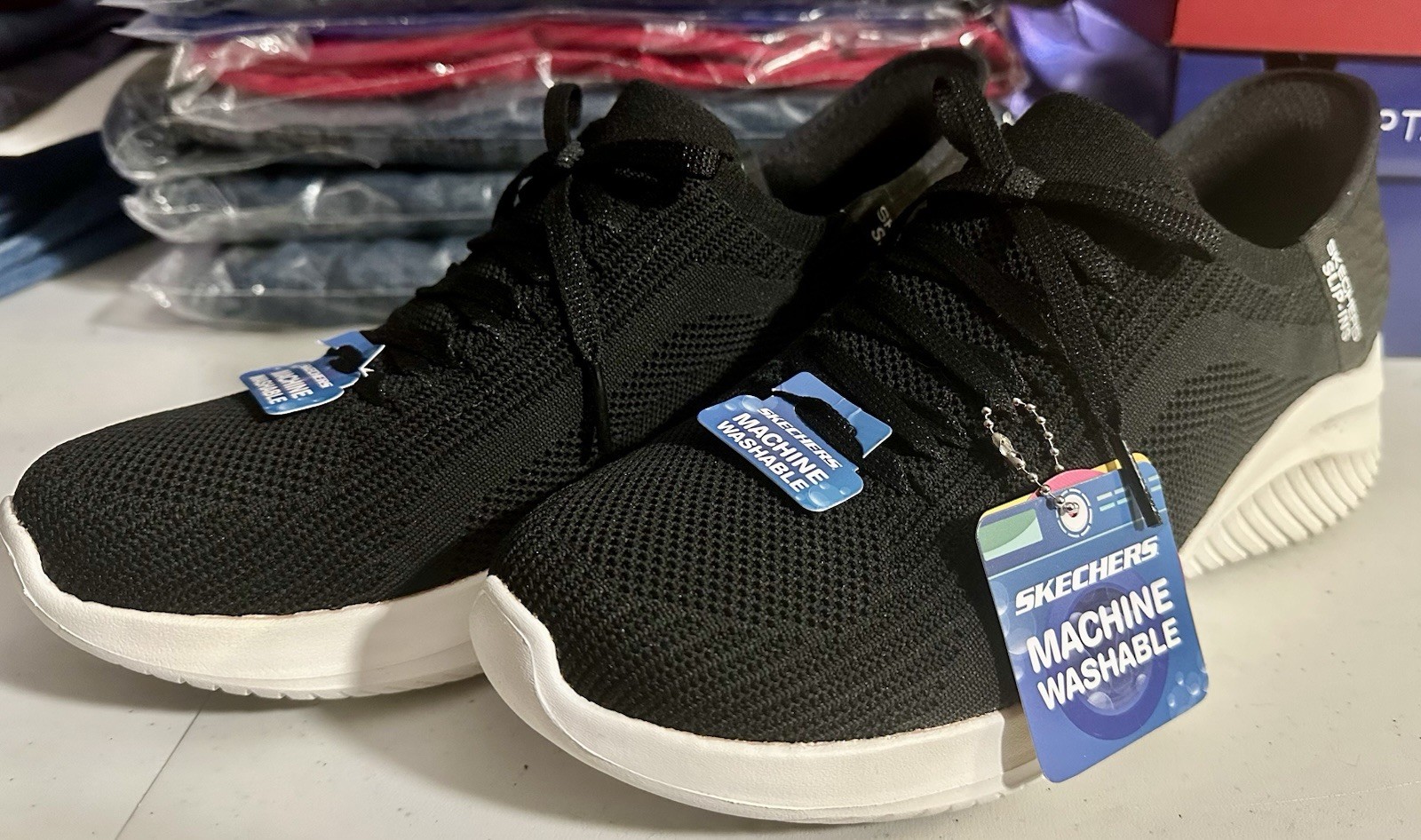New With Box- Skechers Hand Free Slip-ins Air Cooled Memory Foam Insole-Size 9