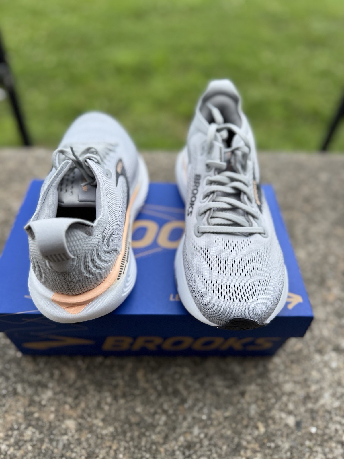 Brooks Adrenaline GTS 25 Women’s Mesh Running Shoes Gray/Black/Coral Low Top