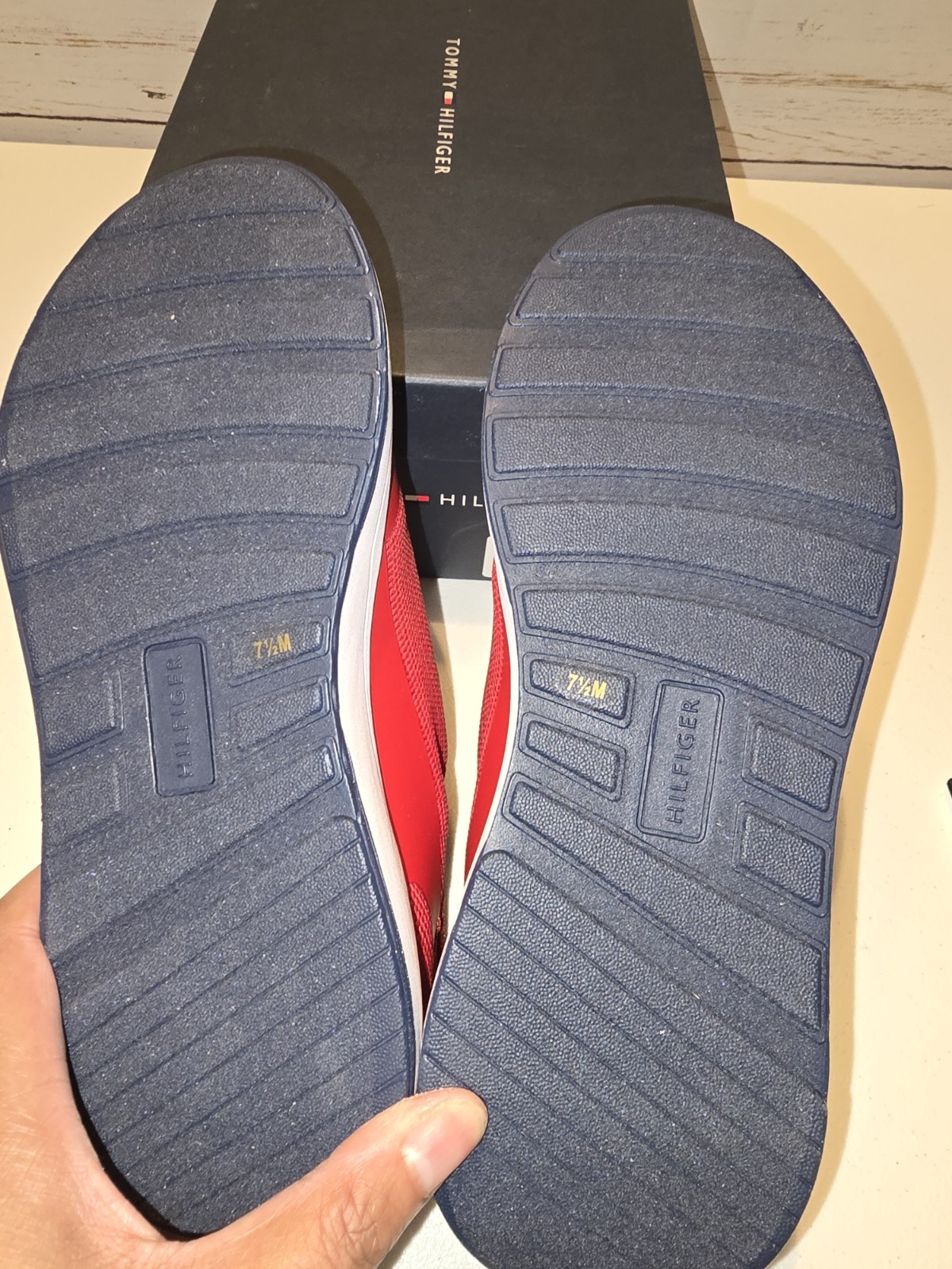 NEW Tommy Hilfiger TWArosa Womens Red 7.5 Slip On Sneaker Light comfortable