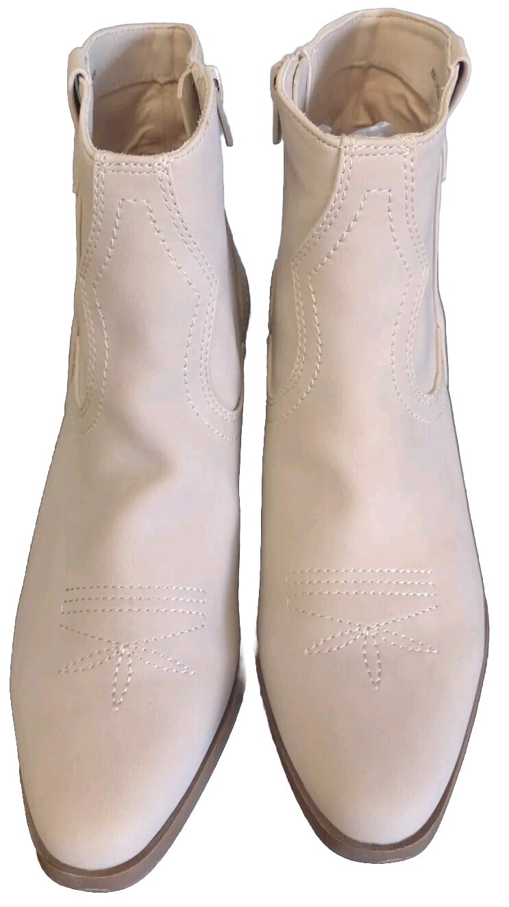 Dolce Vita Western Boots Woman’s 8.5 Ankle Beige Smooth Faux Suede Cowboy Shoes
