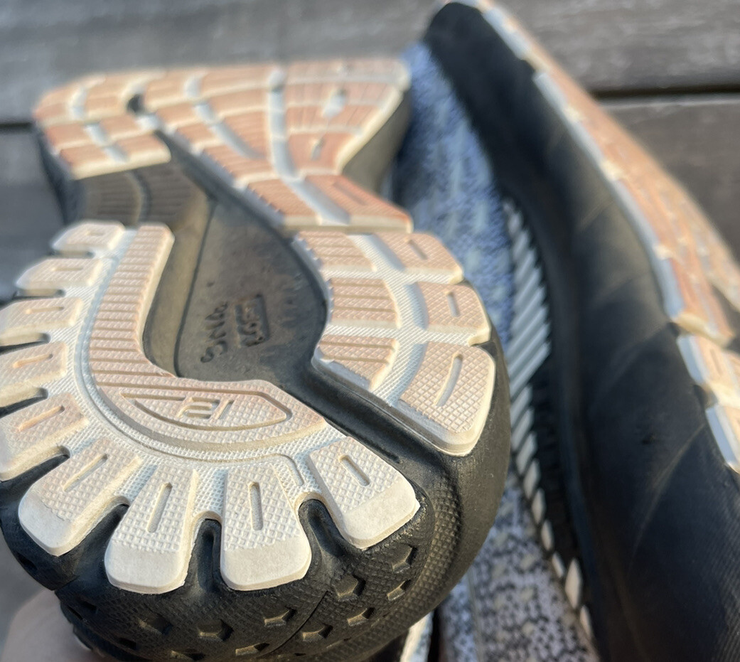 Nice Brooks Adrenaline GTS 21 Black Gray White 120329-1B-135 Sz 10 Sneaker VGC