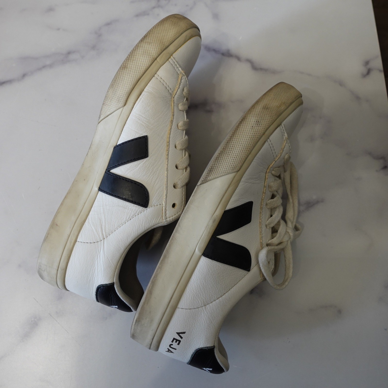 Veja Esplar Leather Sneakers Womens 8 White Black Low Top Lace Up Minimalist