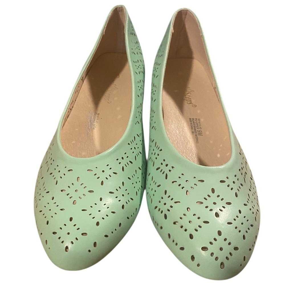 Angel Steps Jan Womens Low Wedge Shoes 9M Mint Green Cut Outs Spring Easter
