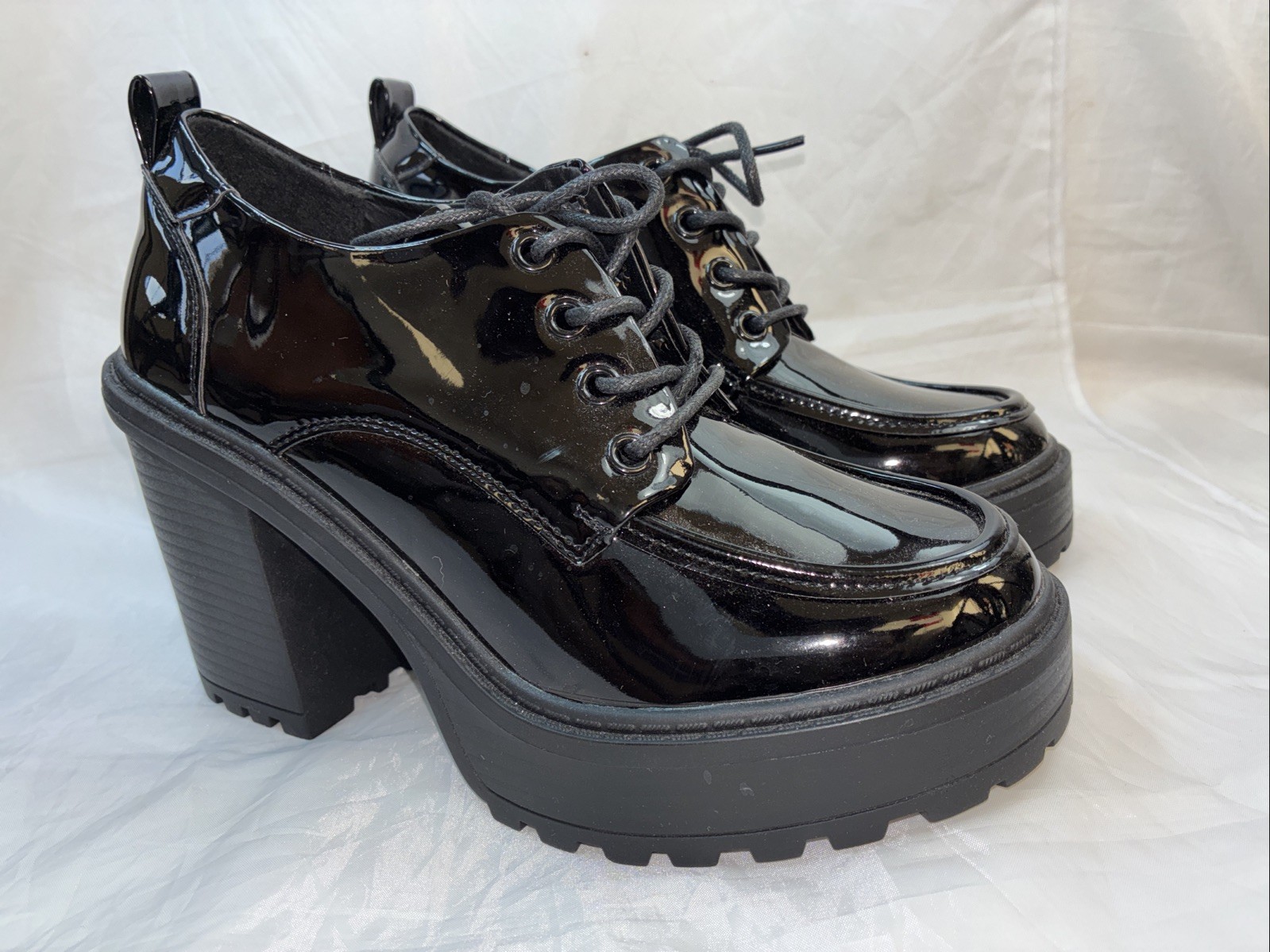 FOREVER STATE-PATENT-OXFORD CHUNKY PLATFORM 4″ Hi-Chunky Block Heel Women PUMPS