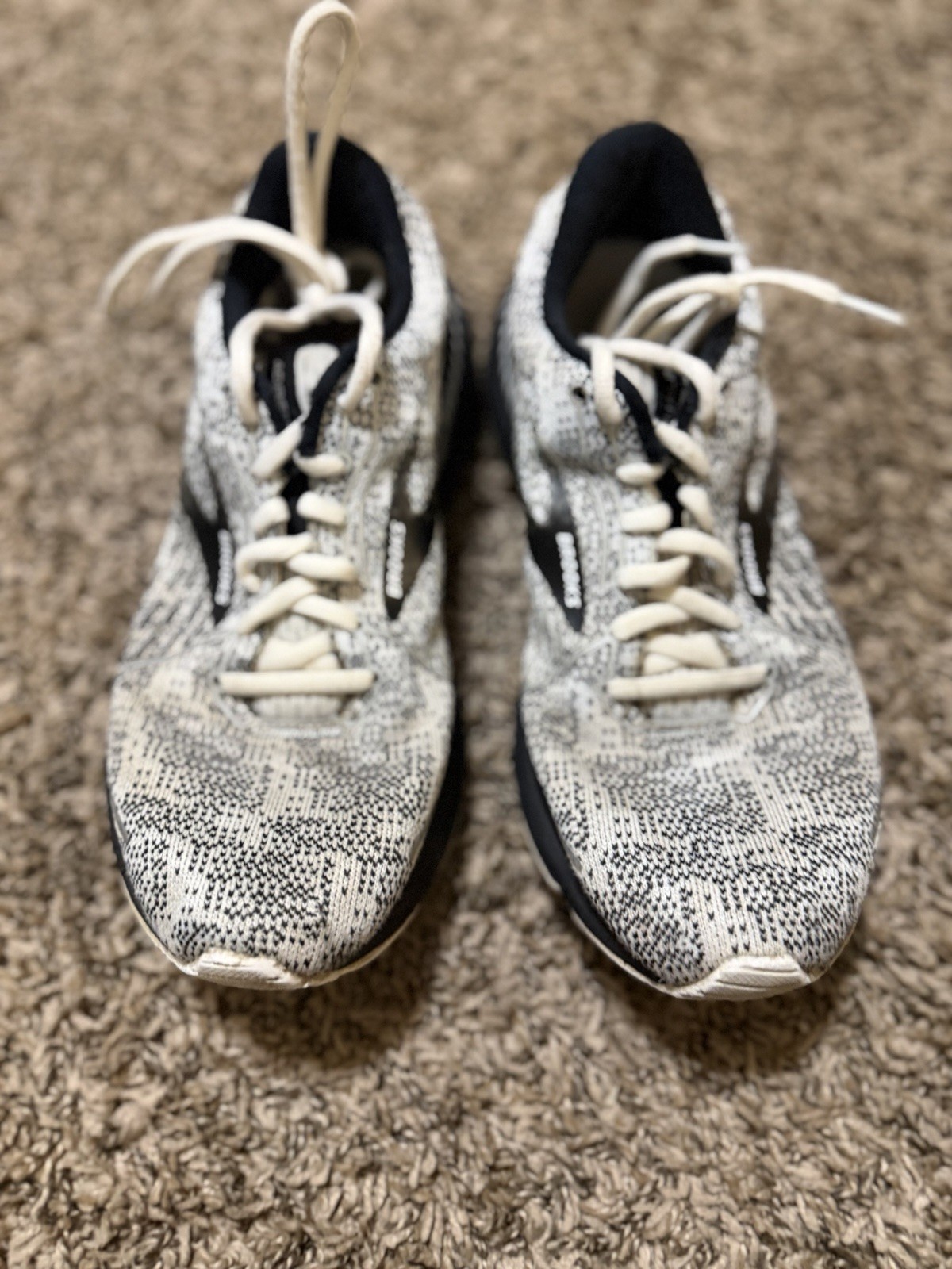 Size 8.5 – Brooks Adrenaline GTS 21 Black/Gray/White – 120329-1B-135