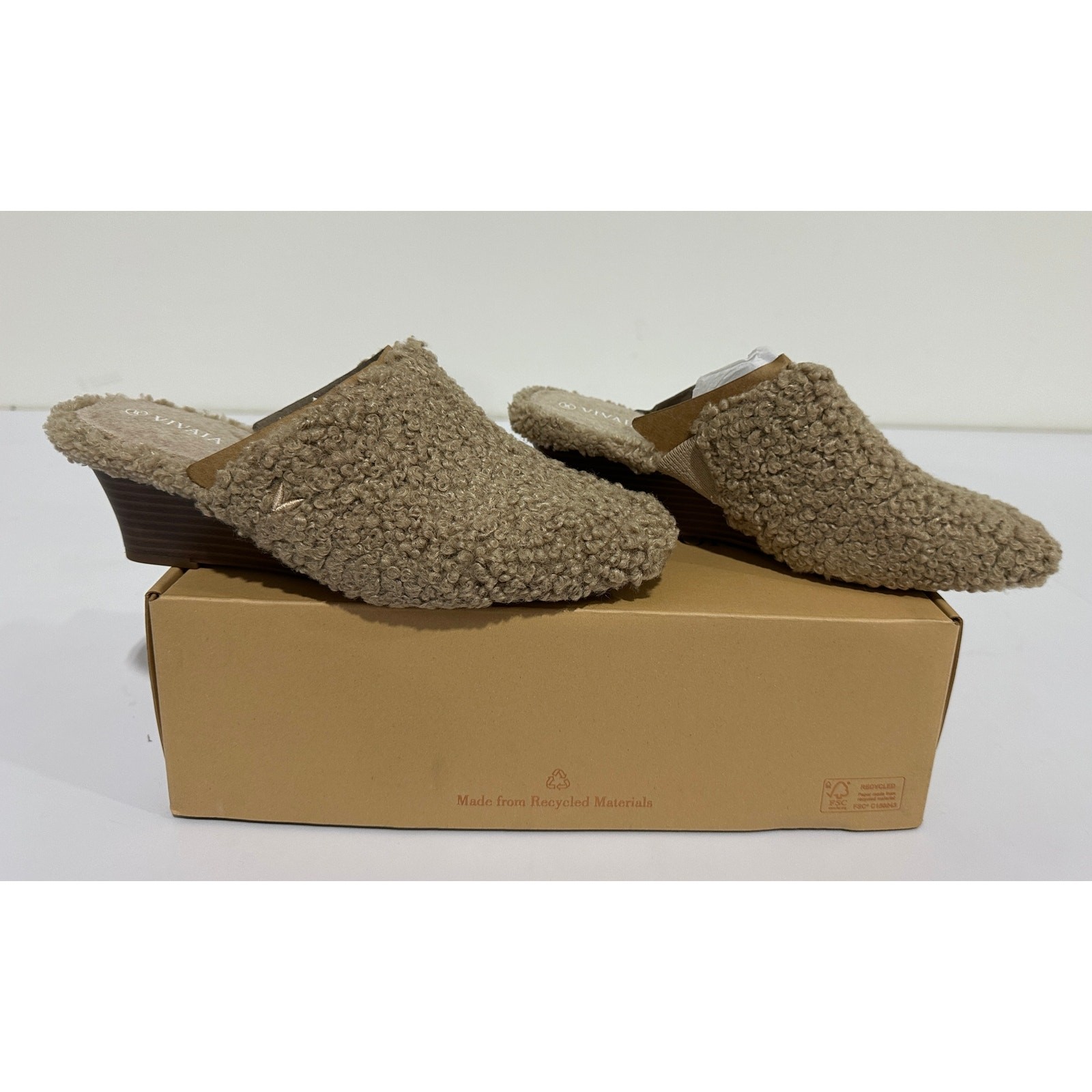 VIVAIA WOMEN’S MARGOT WEDGE MULE LATTE FAUX FUR SIZE 36 NIB #10S
