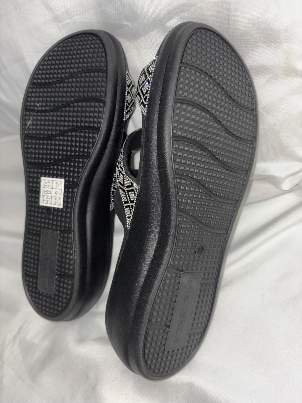 Skechers Foamies Arch Fit Ascend Showstopper Sandals Rhinestone Straps Women’s 9