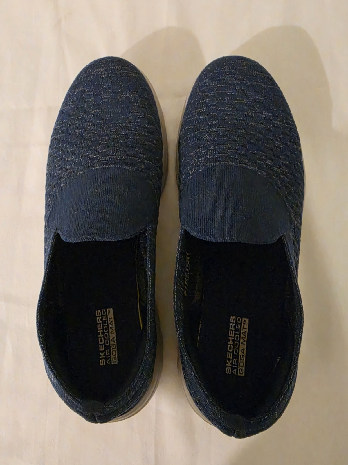 Skechers GOwalk Slip-On Sneakers Women 8.5 Navy Knit Air Cooled Goga Mat Comfort