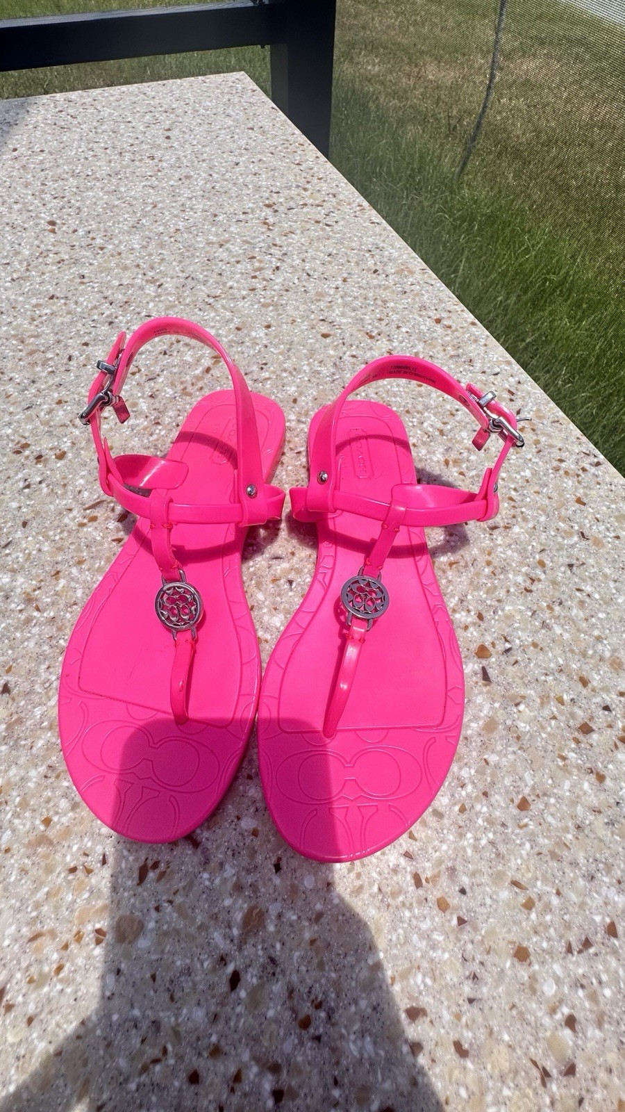 Coach Pier jelly thong sandals Size 5B