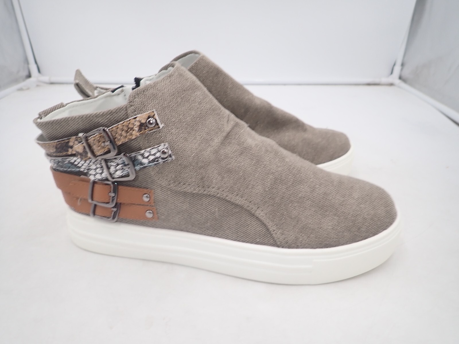ROSY Women’s Buckle-Accent Canvas Hi-Top Sneakers size 6, 6.5, 7, 8, 8.5, 9, 9.5