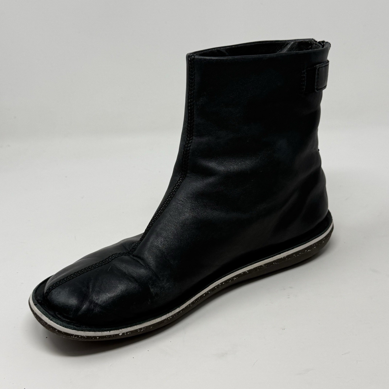 Camper Beetle Boots Womens 8.5 EU 39 Black Leather Hipster Bohemian Minimalist
