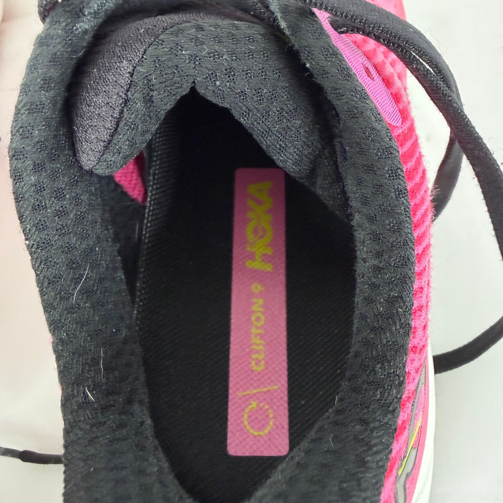 Hoka Clifton 9 Womens Running Shoes ‘Raspberry Strawberry Size 9B