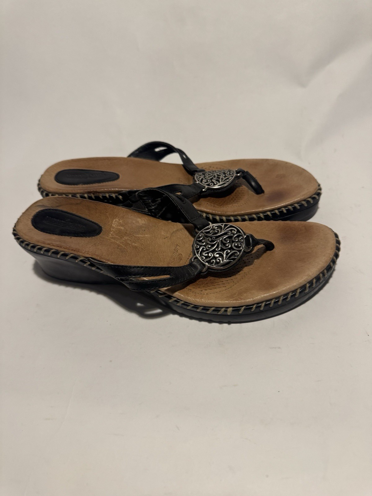 Minnetonka Leather Cushioned Slide On Western Wedge Sandal Size 10Silver Buckles