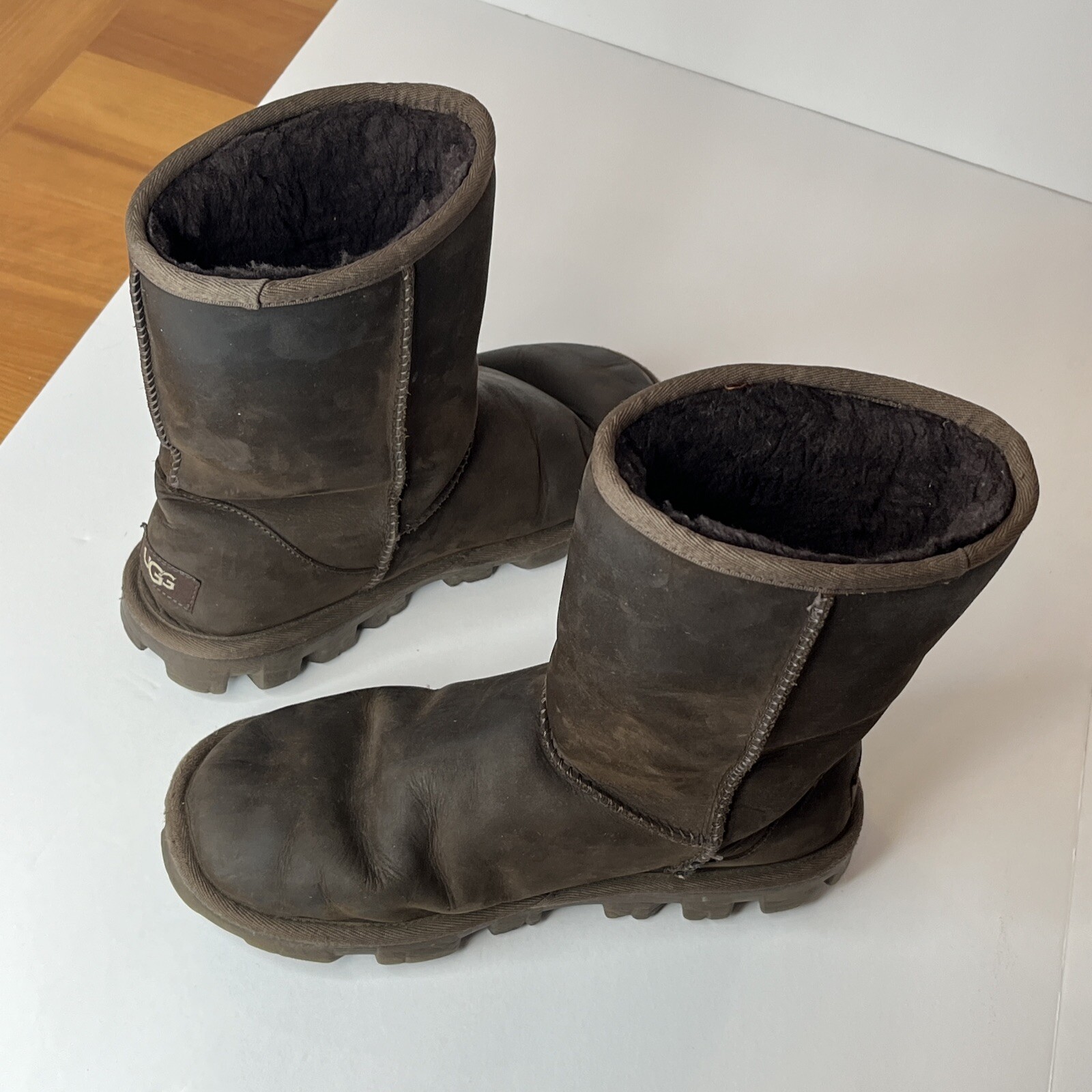 UGG 1111513 ESSENTIAL DARK BROWN SHEARLING LEATHER WOMENS USA 8 BOOTS