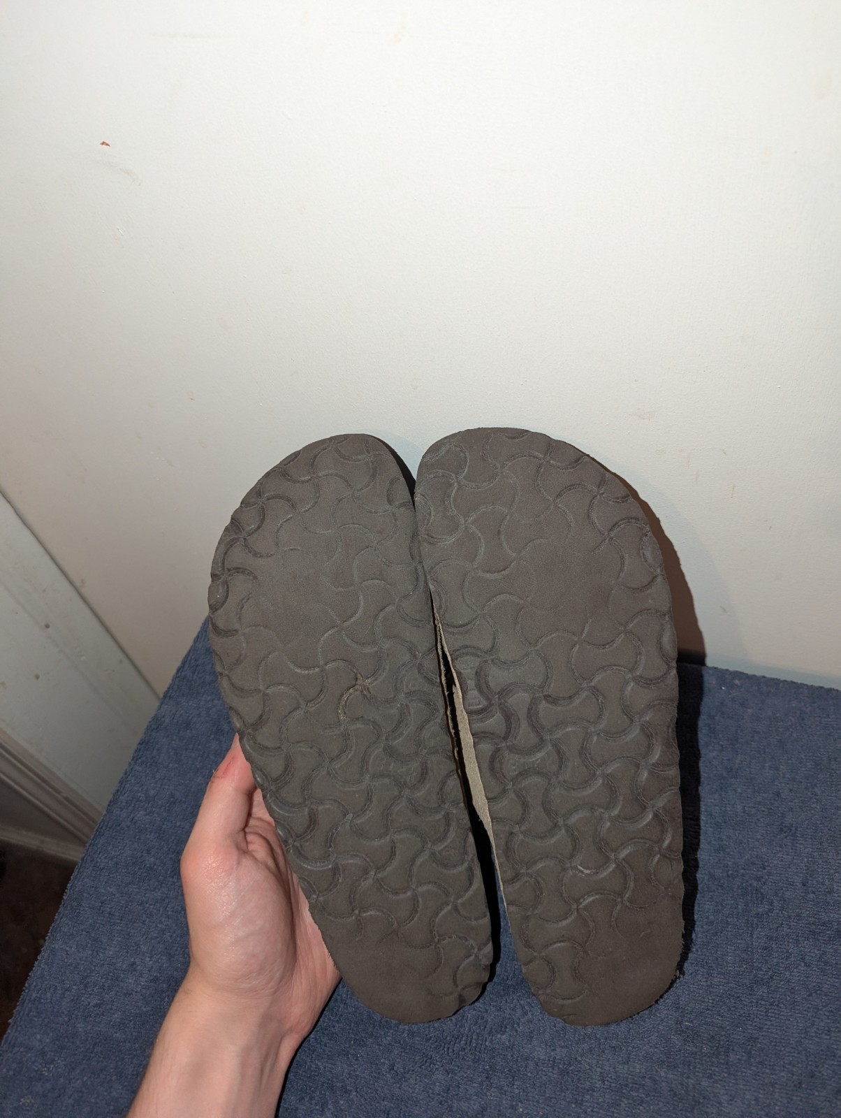 Birkenstock Arizona Sandals Size EU 39 US 8 Taupe Suede Beige Narrow