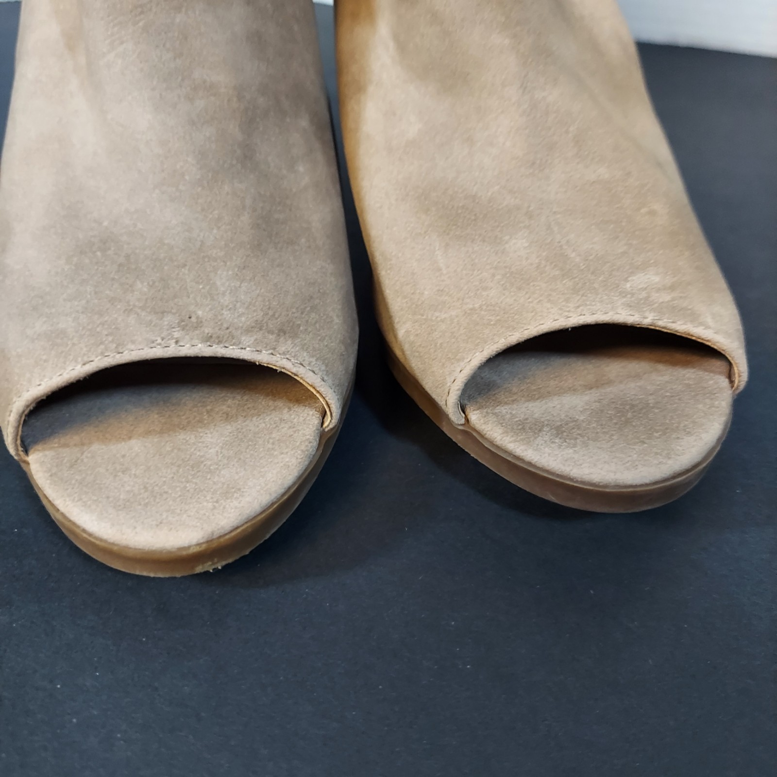 Sugar Violla Women’s Shoes Size 10 Boots Peekaboo Toe 3.25 Heel Tan Faux Suede