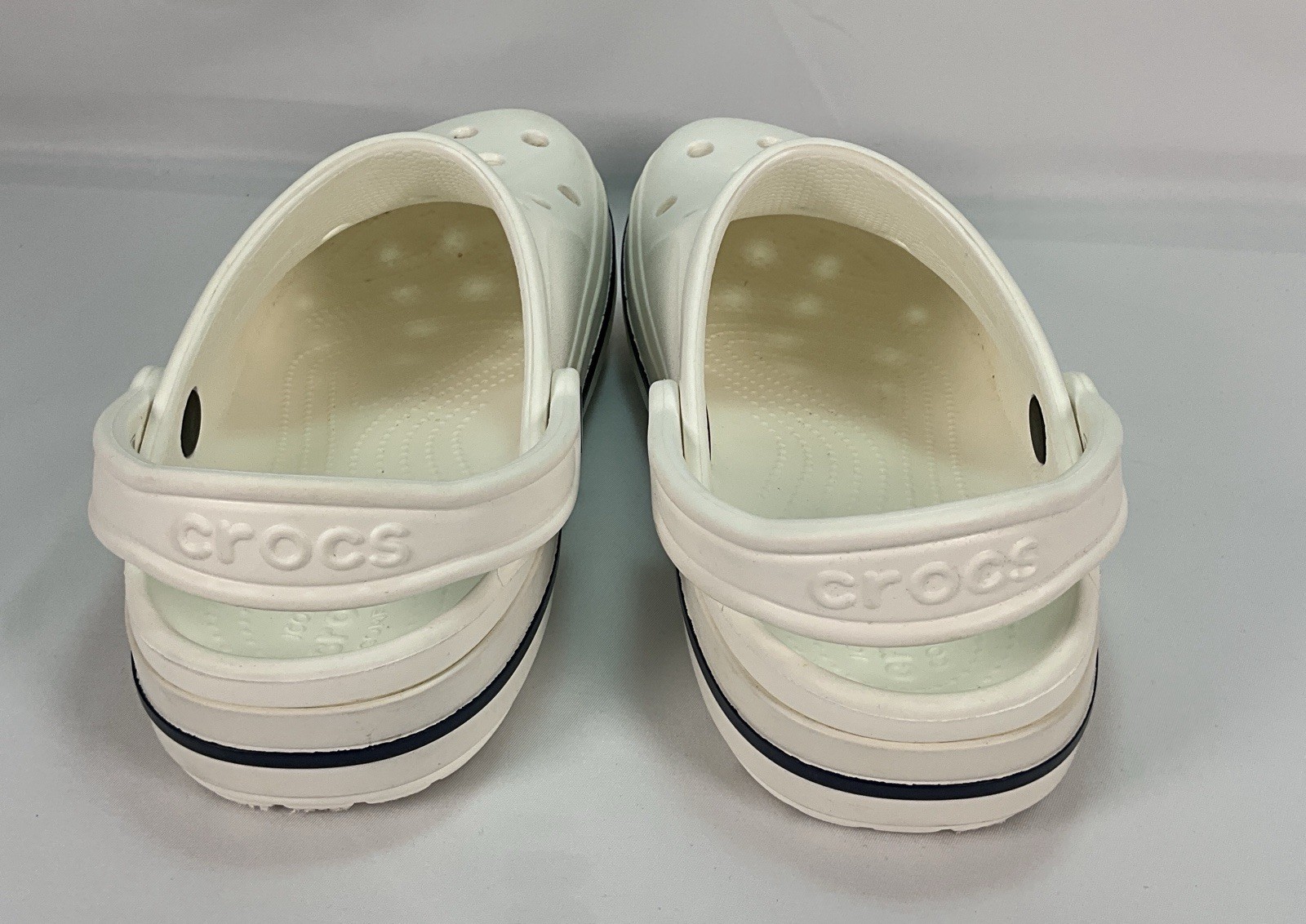 Crocs White Navy Logo 205089 Size Mens 6 Womens 8 Unisex EUC