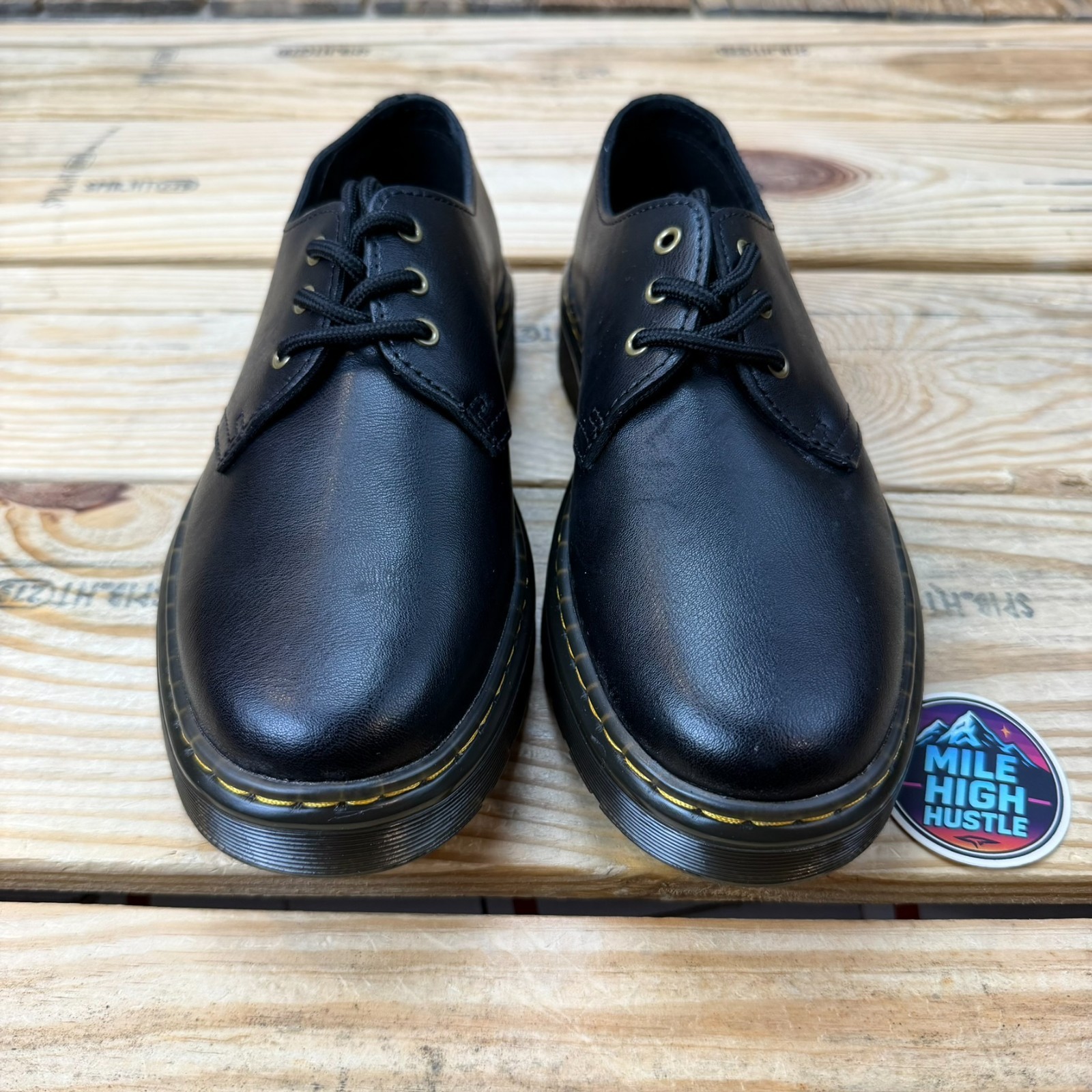 Dr. Martens Zavala Lo LA004 Black Leather Oxford Shoes Women’s 7 New No Box